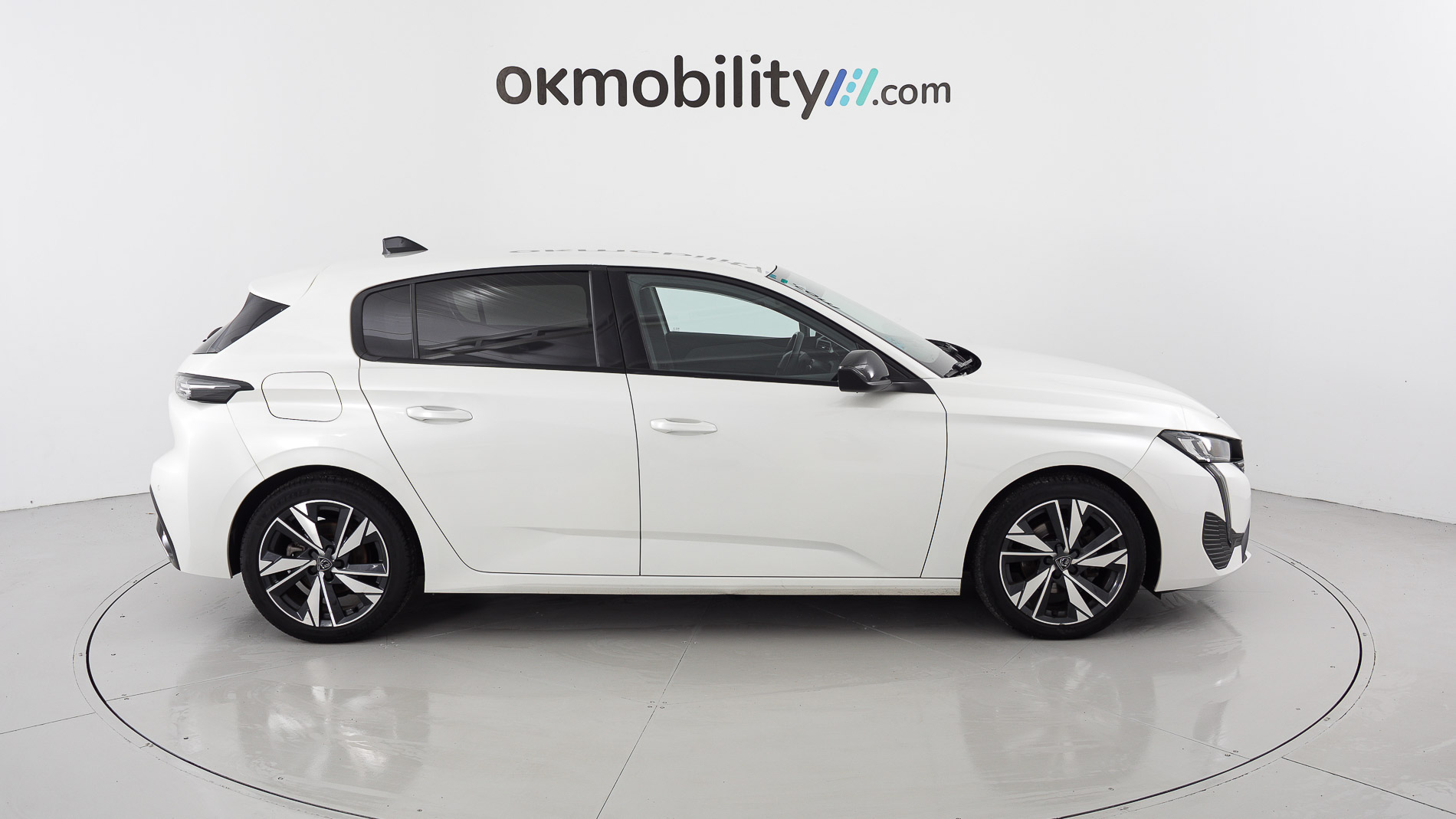 peugeot 308 allure 1.2 PURETECH 130 EAT 2023 blanco nacarado 2