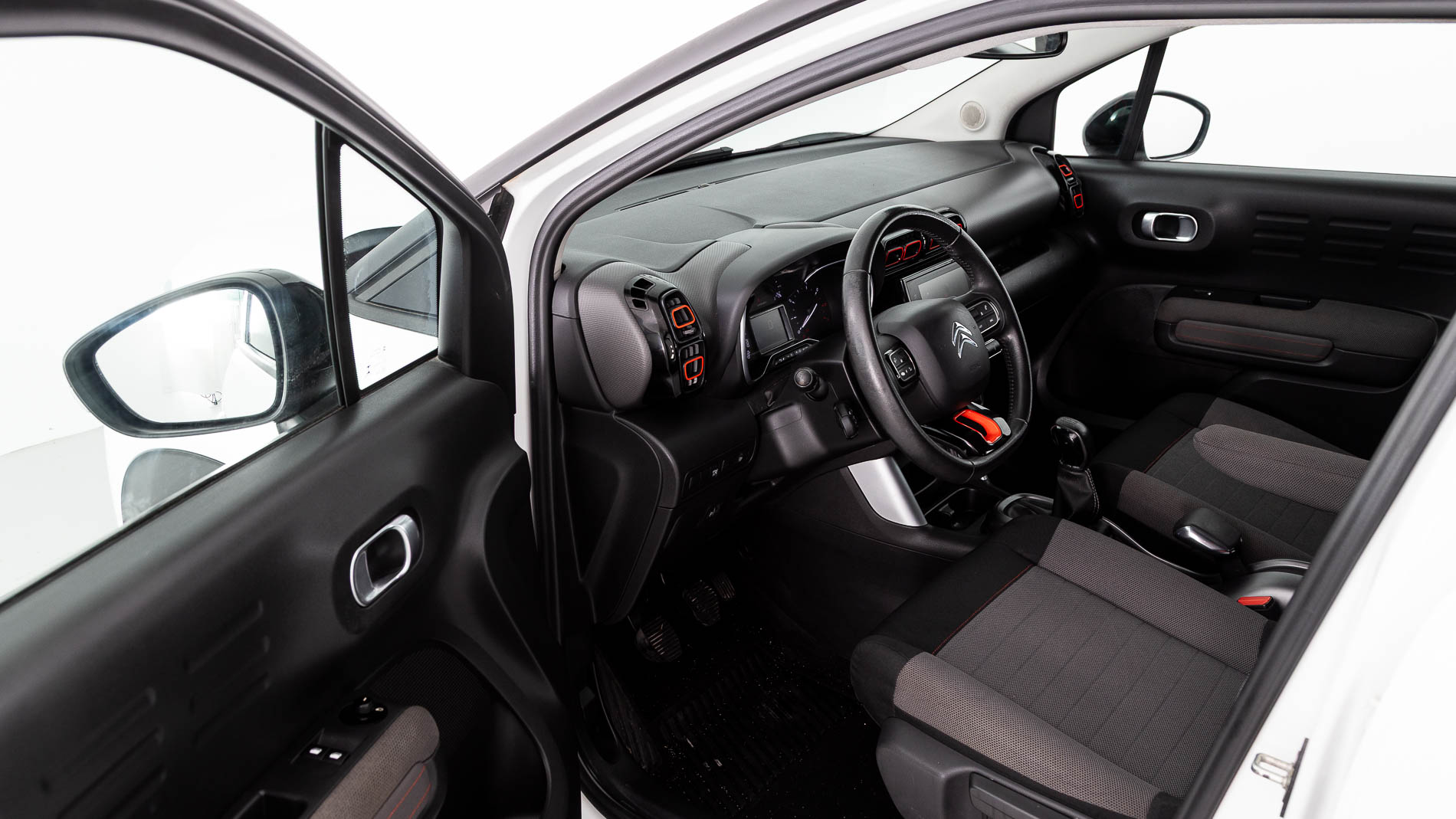 citroen c3 aircross feel pack 1.5 BLUEHDI 110 2017 blanco 15