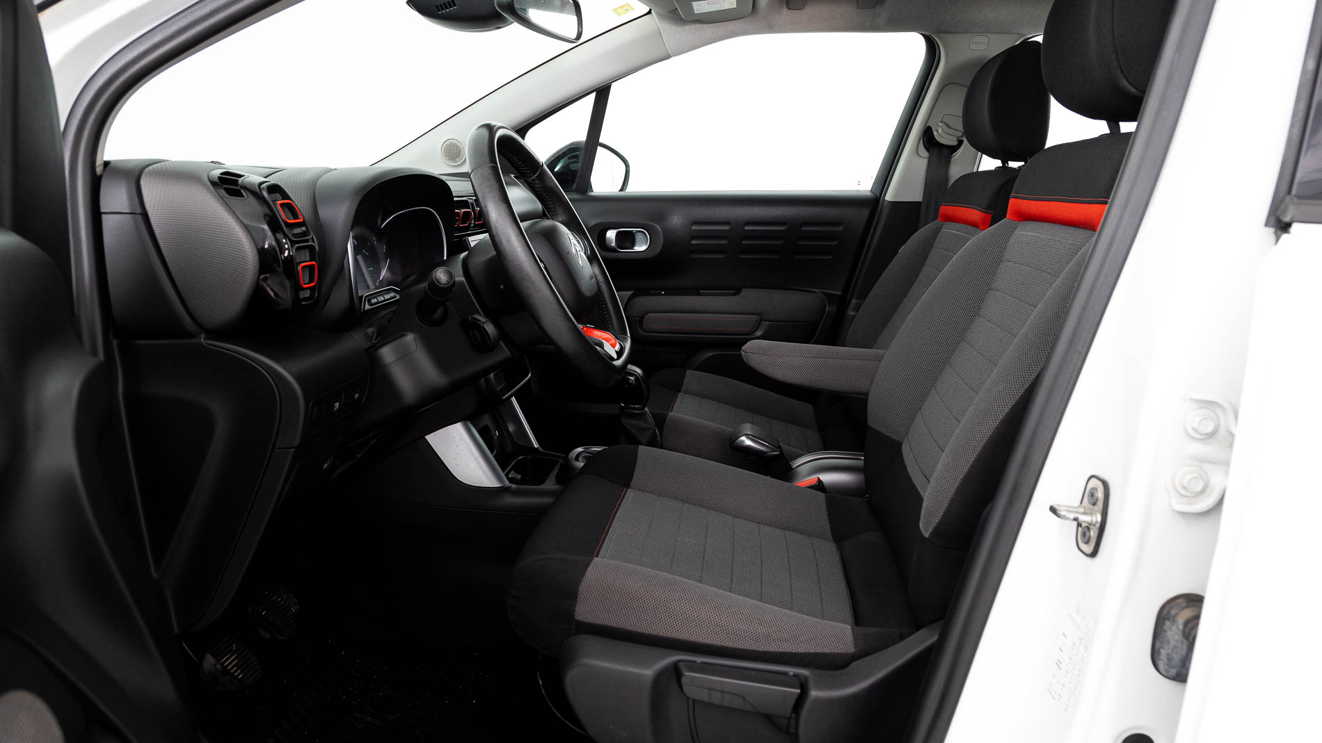 citroen c3 aircross feel pack 1.5 BLUEHDI 110 2017 blanco 21