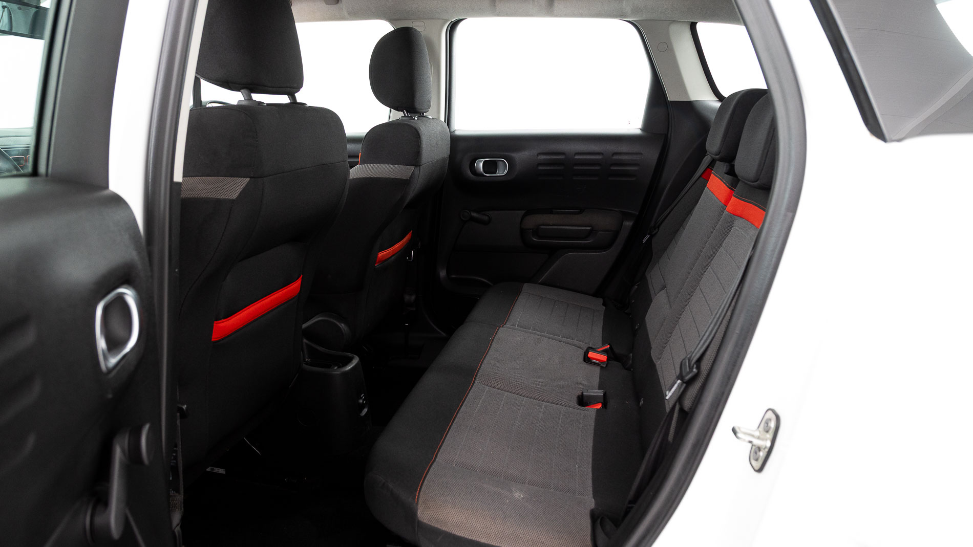 citroen c3 aircross feel pack 1.5 BLUEHDI 110 2017 blanco 22