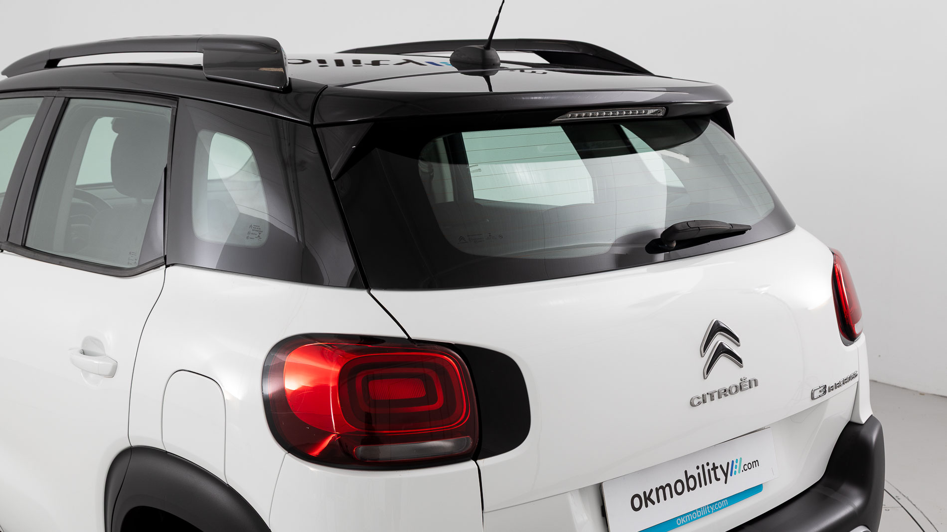 citroen c3 aircross feel pack 1.5 BLUEHDI 110 2017 blanco 36