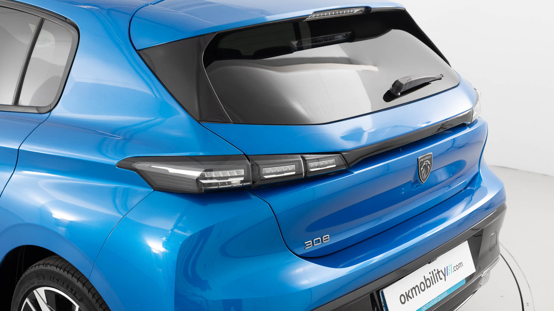peugeot 308 allure 1.2 PURETECH 130 EAT 2023 azul vertigo 34