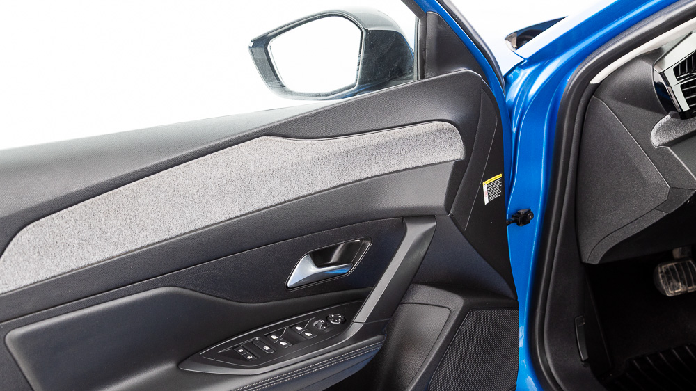 peugeot 308 allure 1.2 PURETECH 130 EAT 2023 azul vertigo 22