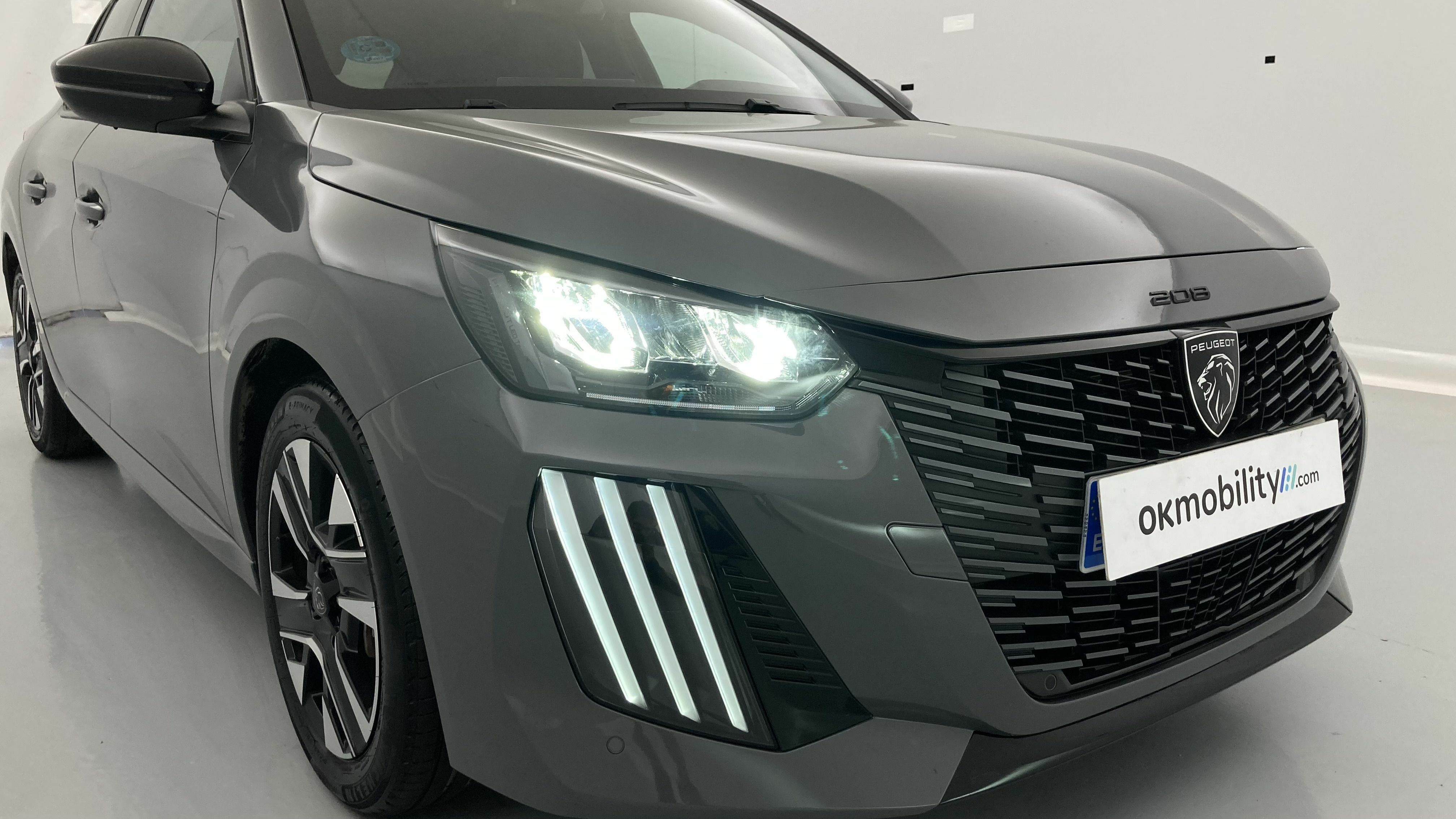 peugeot 208 allure 1.2 PURETECH 100 2024 grigio selenium 29