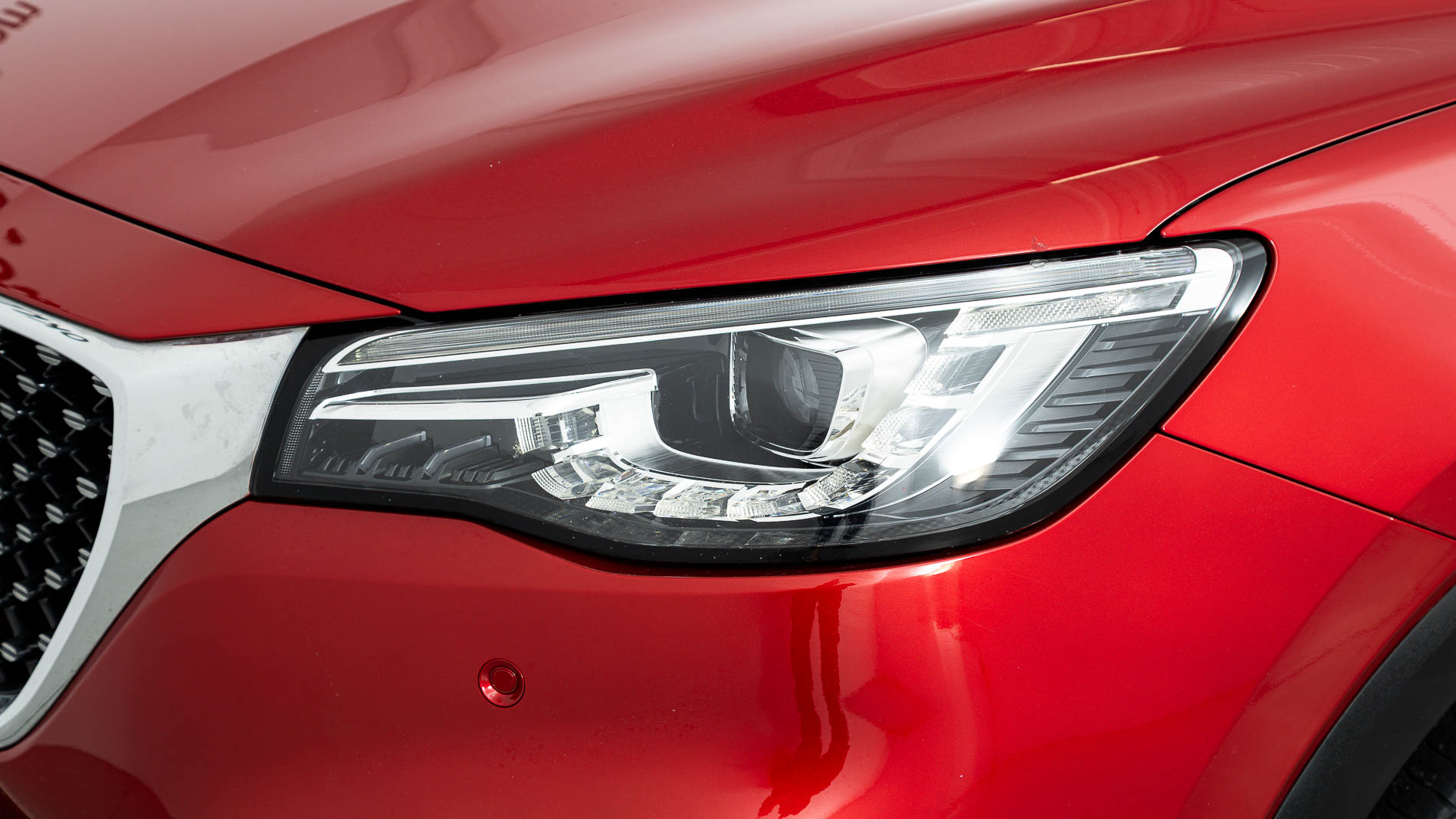 mg hs luxury 1.5 T-GDI 162 2023 diamond red 30