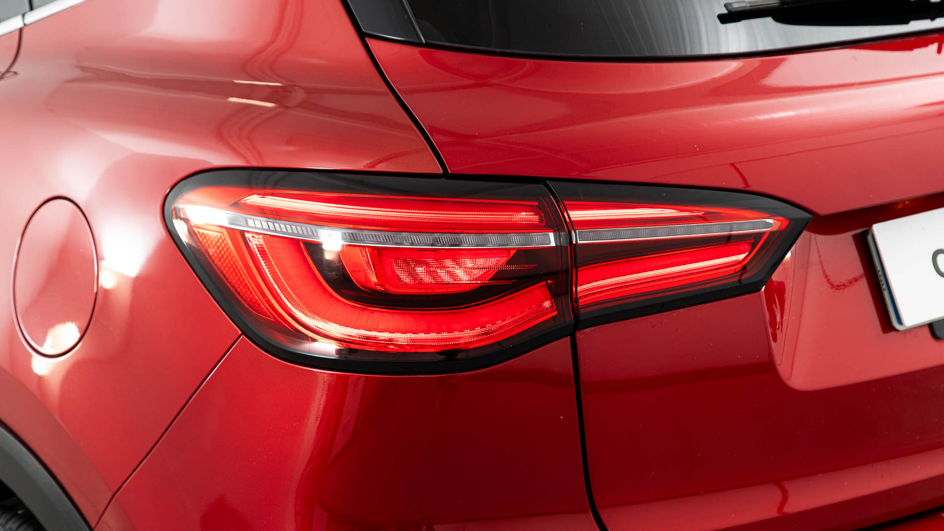 mg hs luxury 1.5 T-GDI 162 2023 diamond red 31