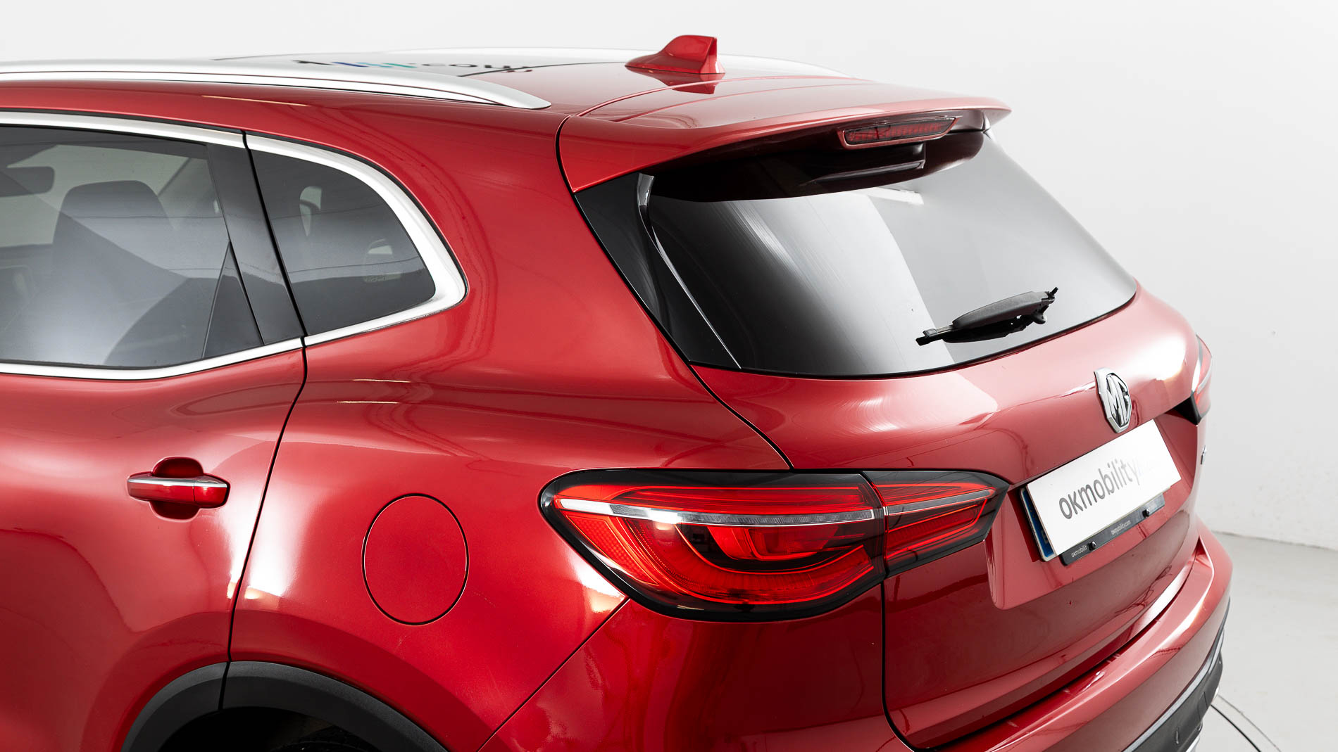 mg hs luxury 1.5 T-GDI 162 2023 diamond red 35