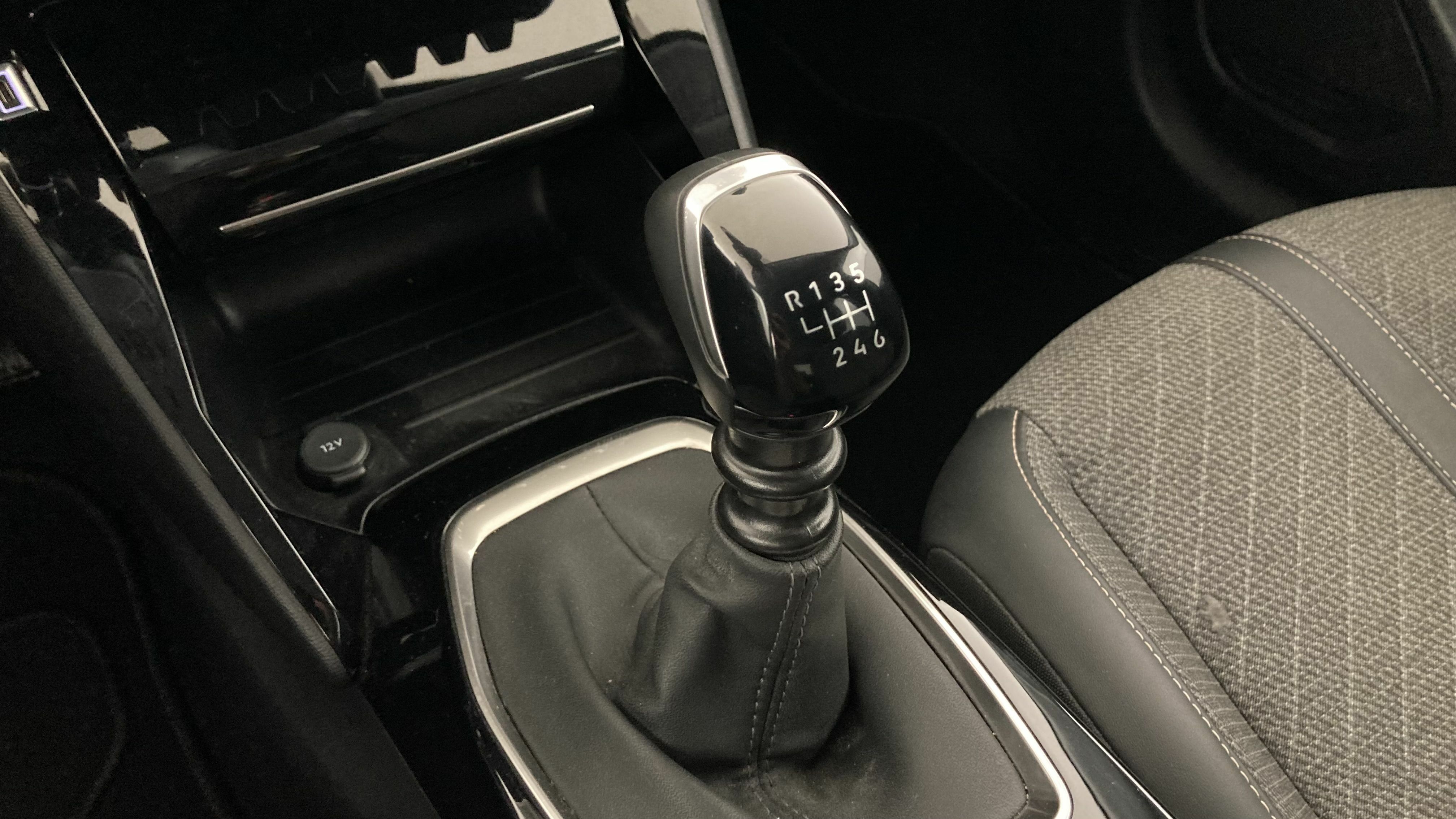 peugeot 208 allure 1.2 PURETECH 100 2024 grigio selenium 20
