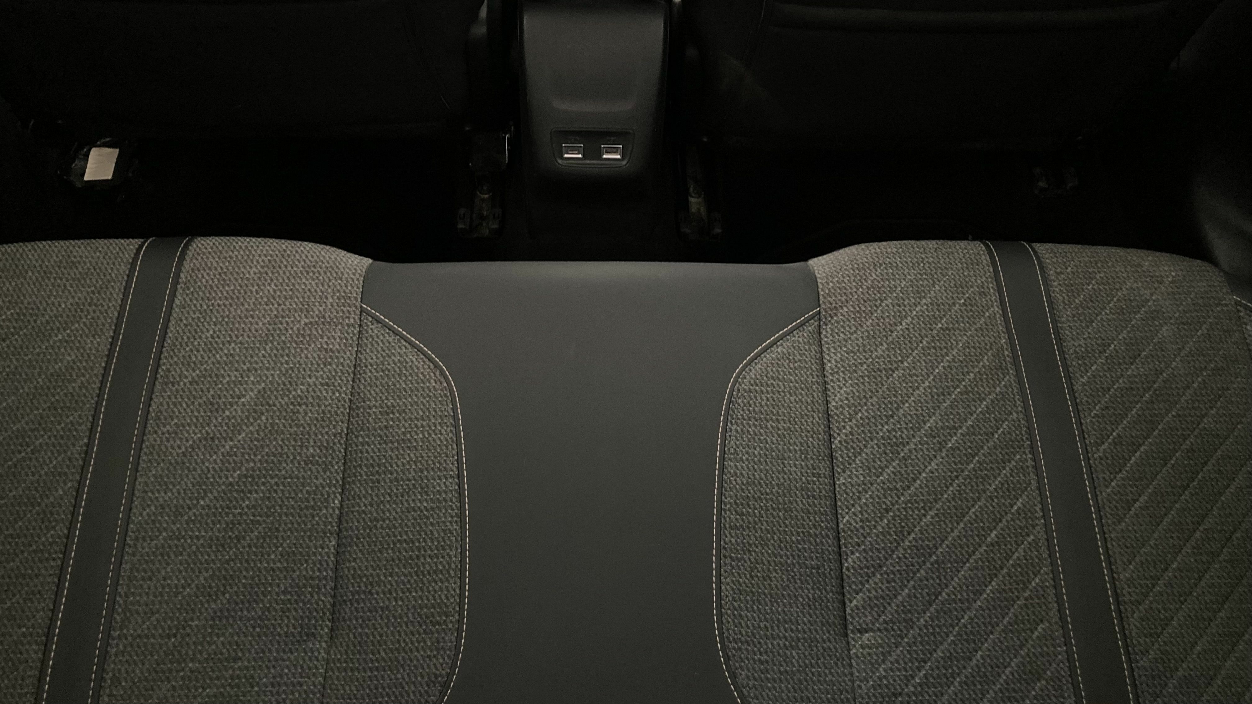 peugeot 208 allure 1.2 PURETECH 100 2024 grigio selenium 22