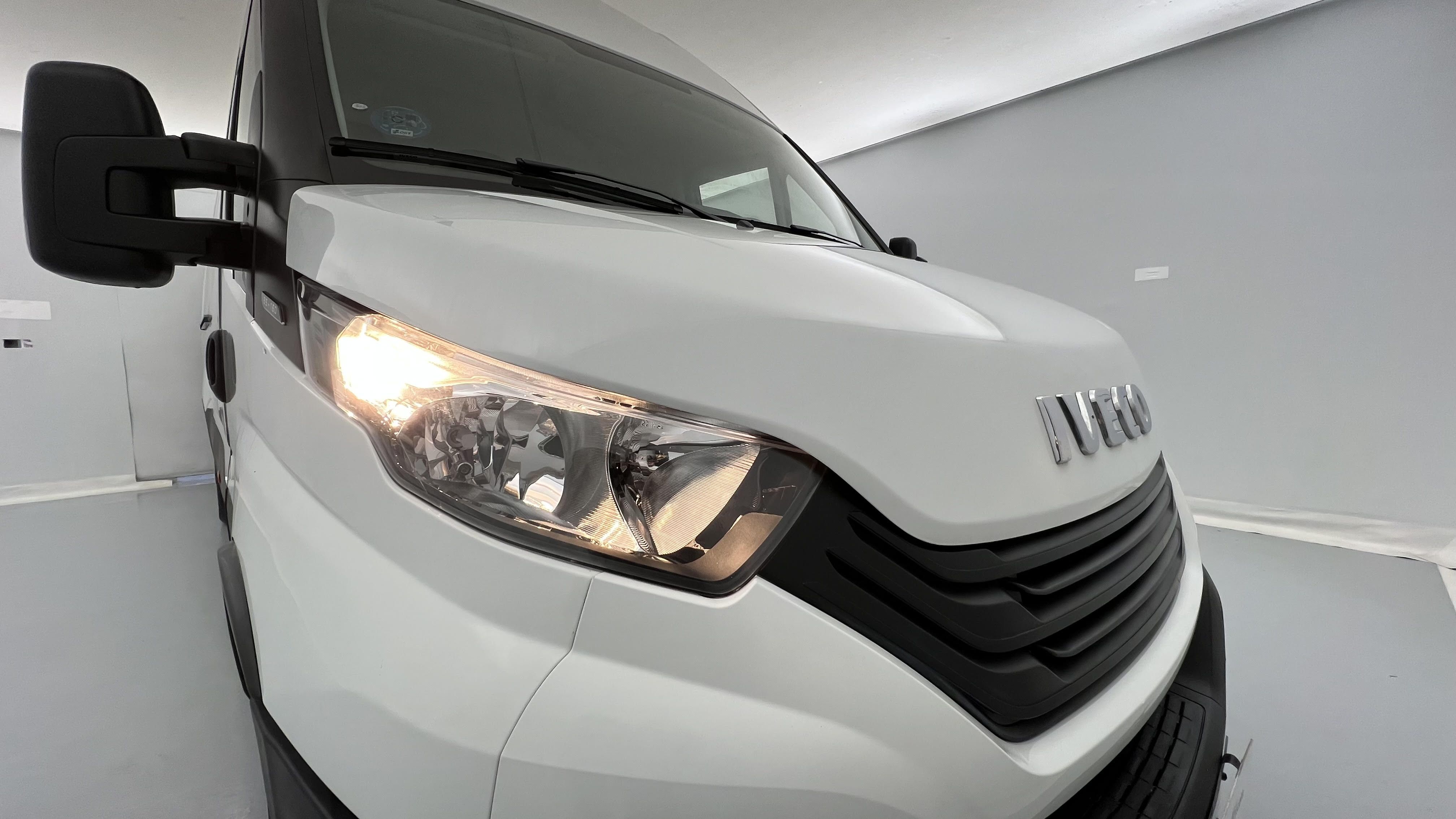 iveco daily 16m3 furgon 35s16hv 2.3 MJET 156 2023 blanco ic 194 10