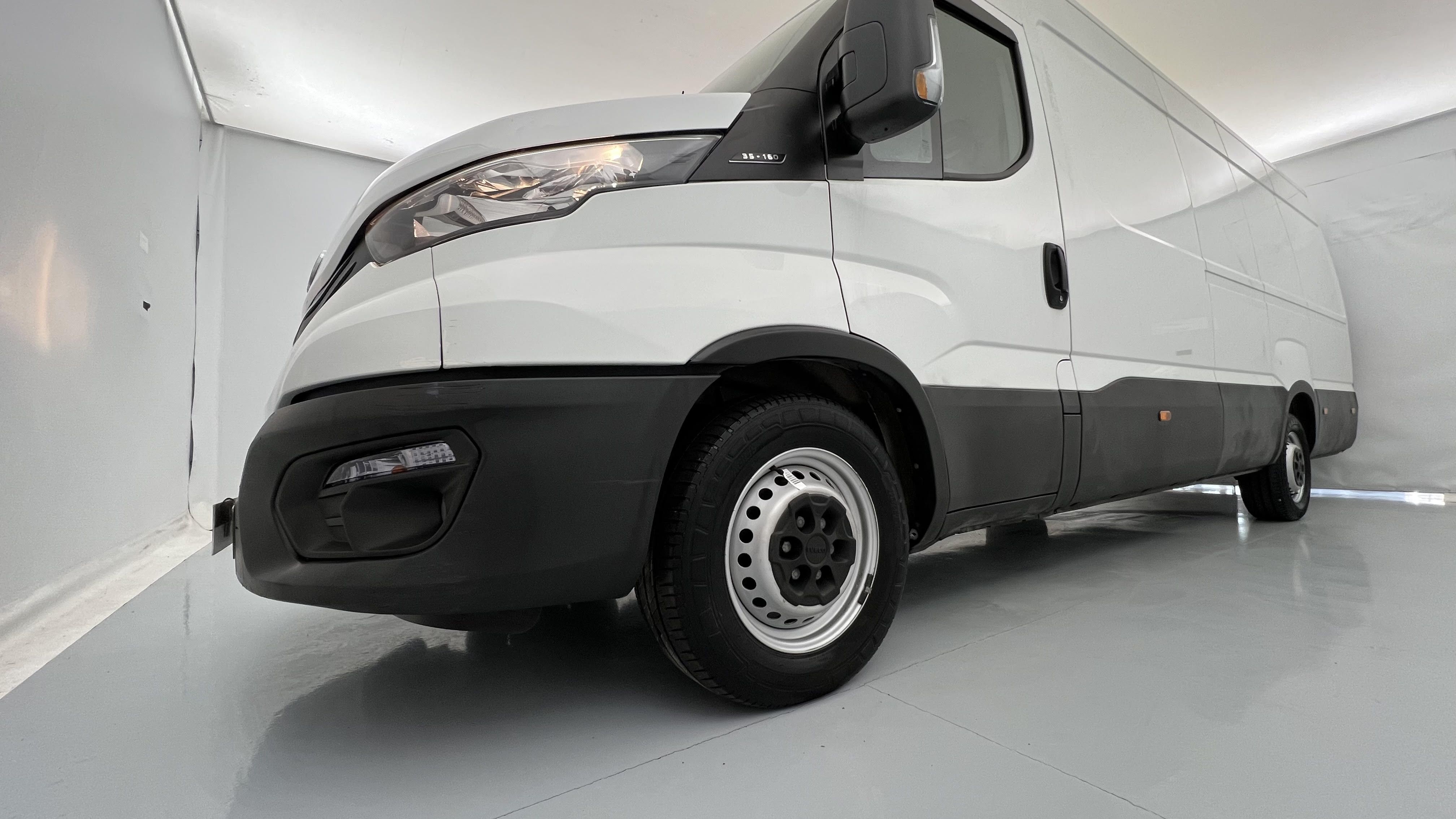iveco daily 16m3 furgon 35s16hv 2.3 MJET 156 2023 blanco ic 194 29