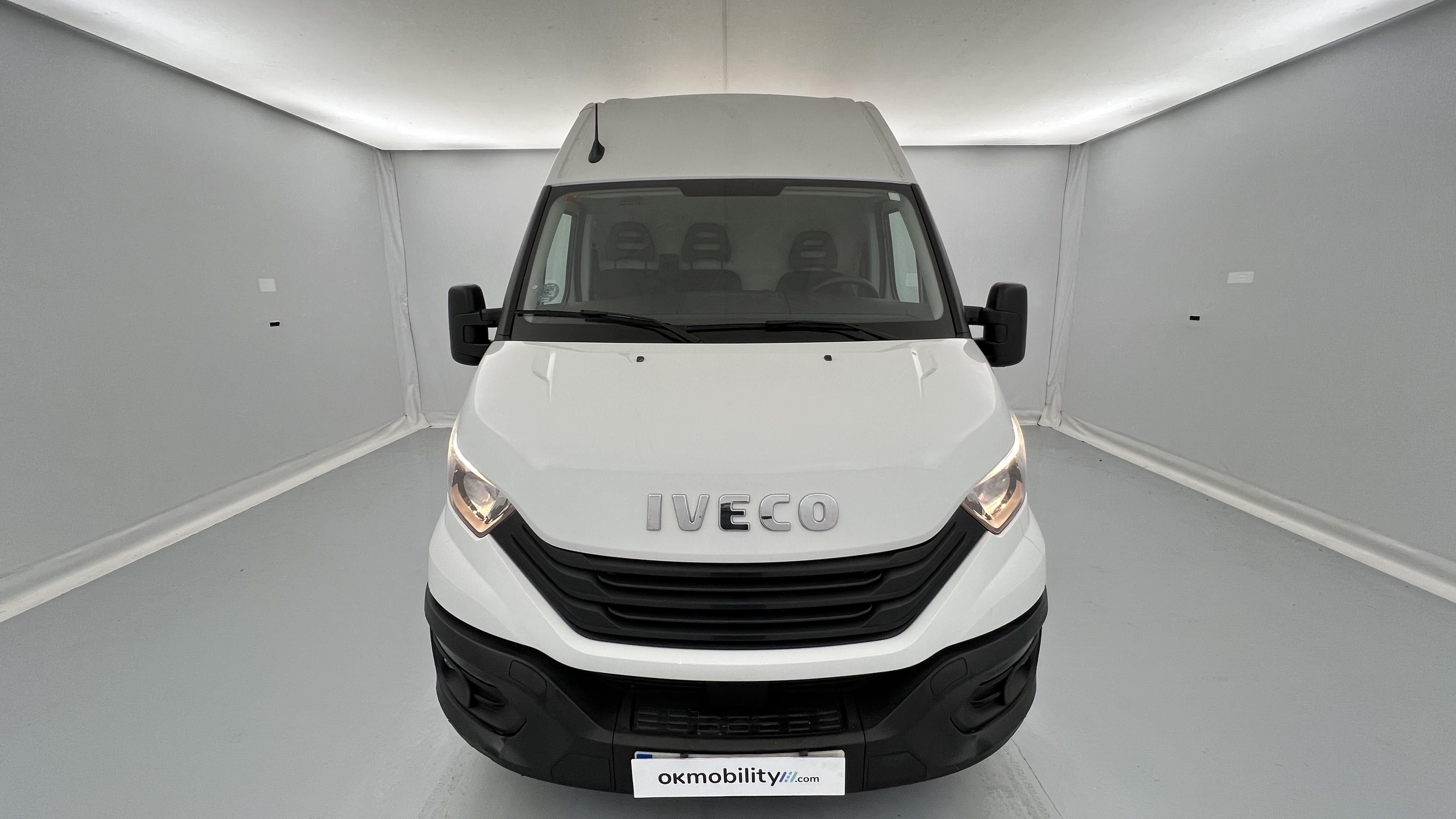 iveco daily 16m3 furgon 35s16hv 2.3 MJET 156 2023 blanco ic 194 5