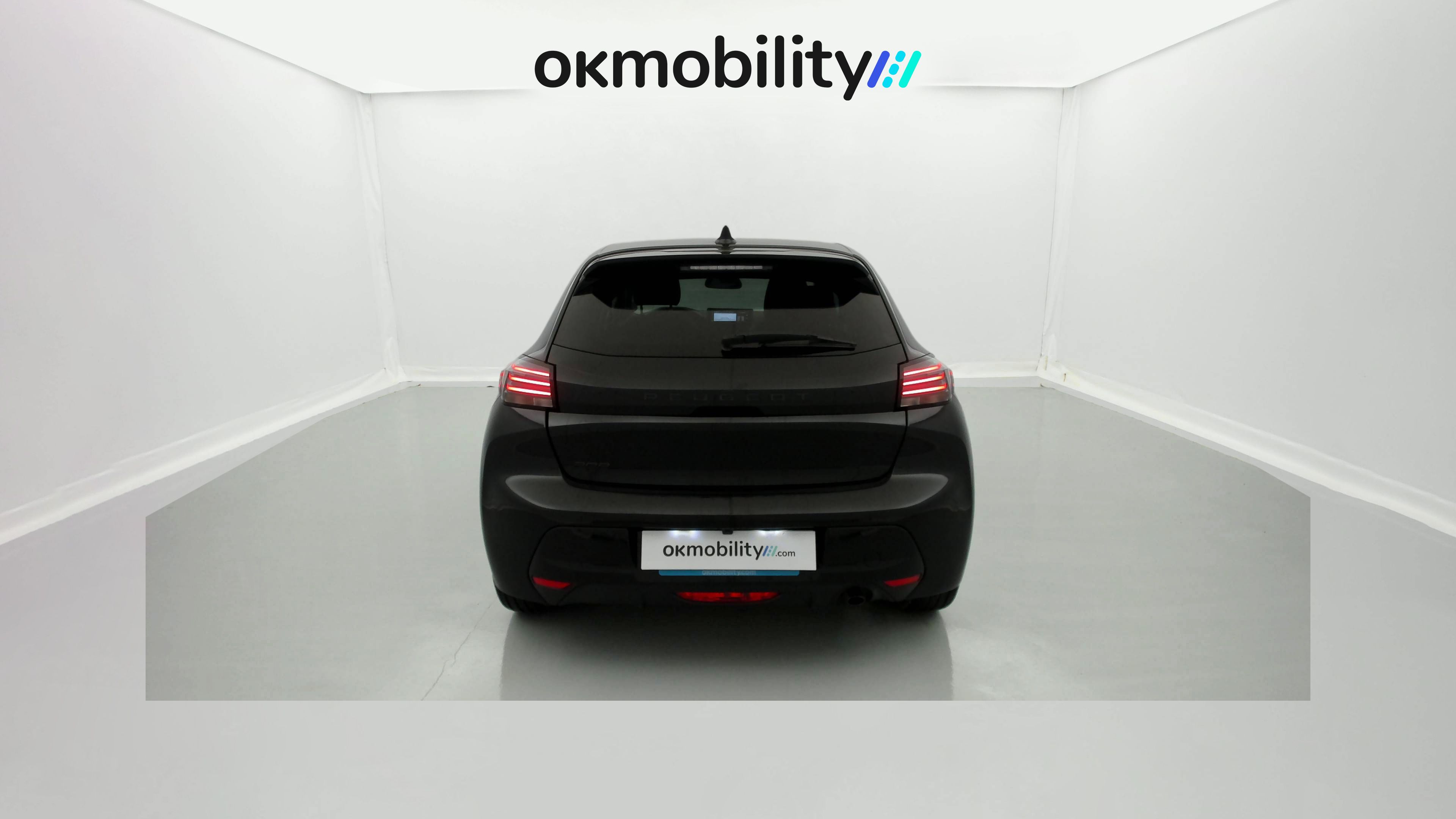 peugeot 208 allure 1.2 PURETECH 100 2024 negro perla nera 10