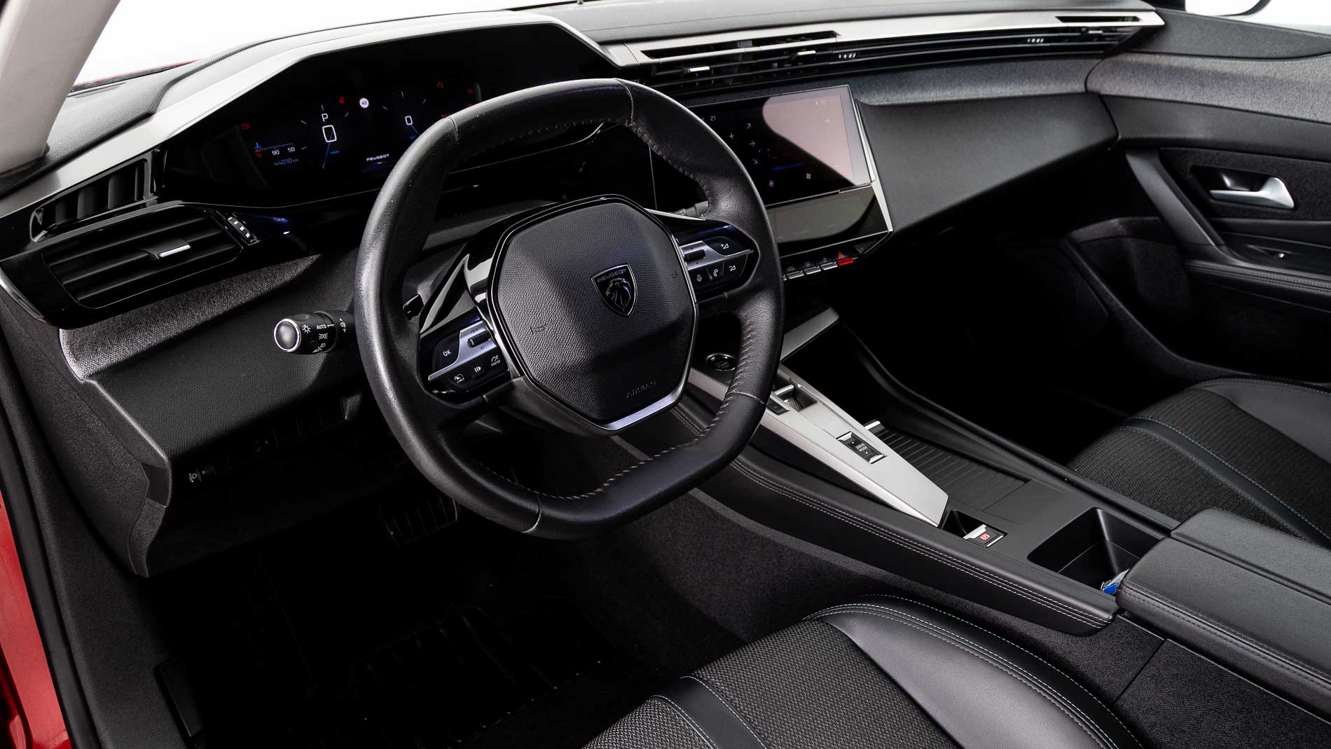 peugeot 308 allure 1.2 PURETECH 130 EAT 2023 rojo elixir 14