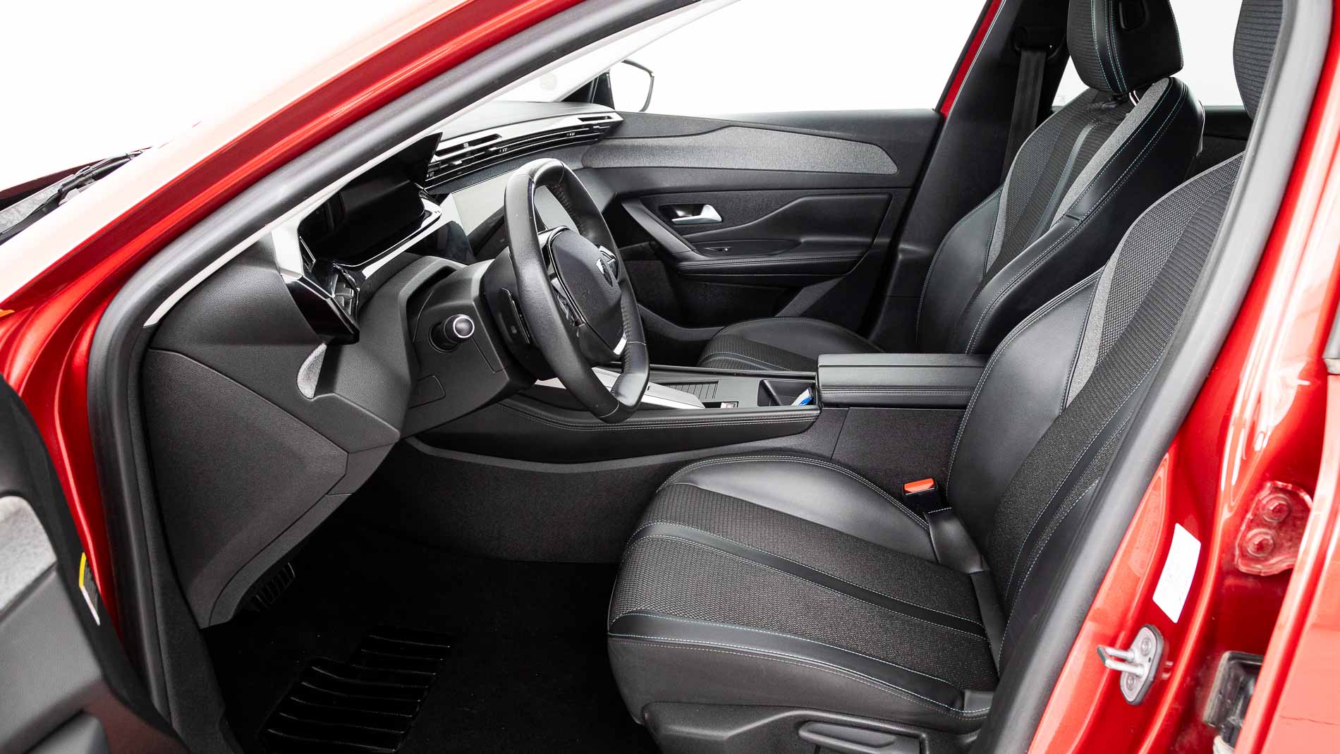 peugeot 308 allure 1.2 PURETECH 130 EAT 2023 rojo elixir 20