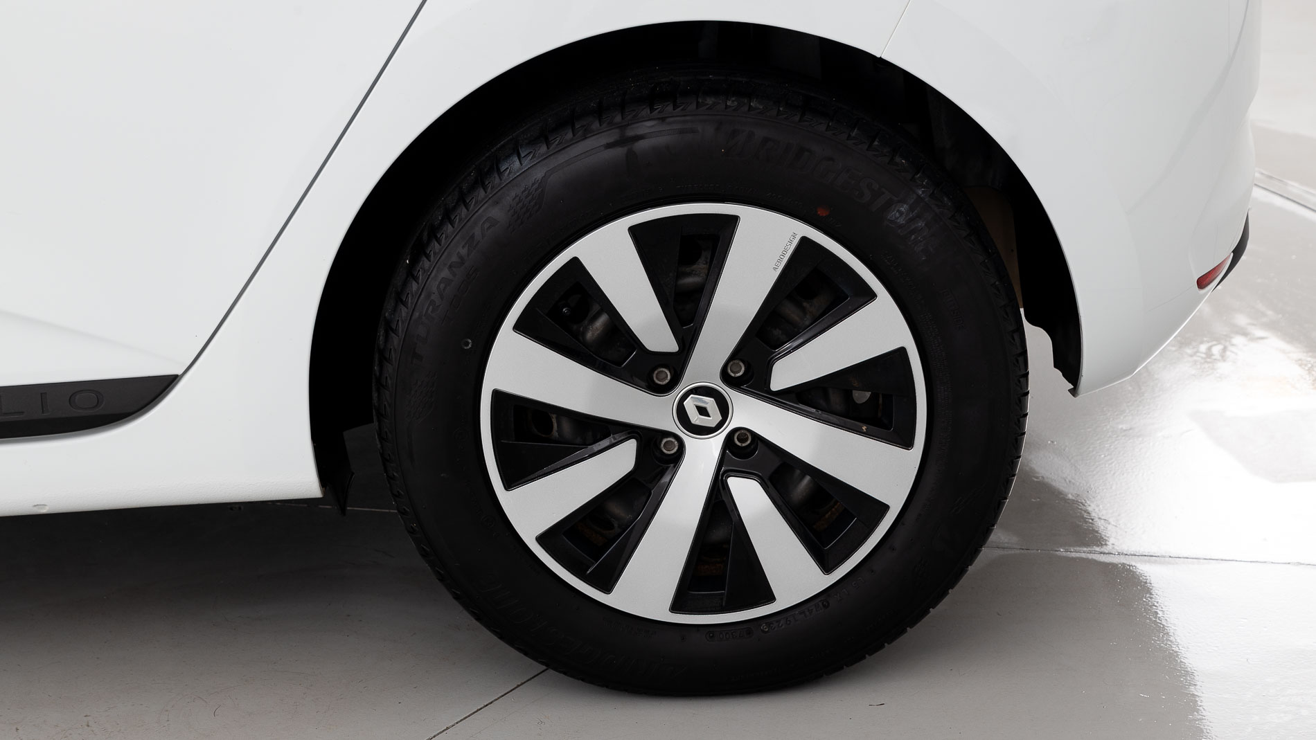 renault clio equilibre 1.0 TCE 90 2023 blanco glaciar 13