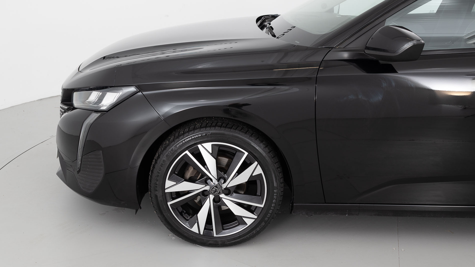 peugeot 308 allure 1.2 PURETECH 130 EAT 2023 negro perla nera 24