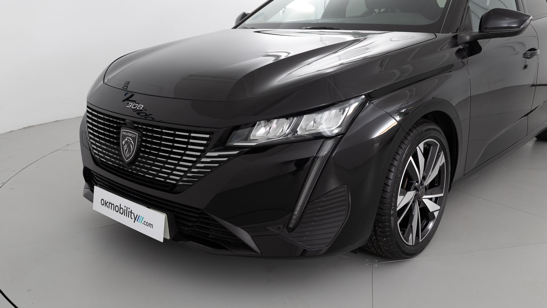 peugeot 308 allure 1.2 PURETECH 130 EAT 2023 negro perla nera 28