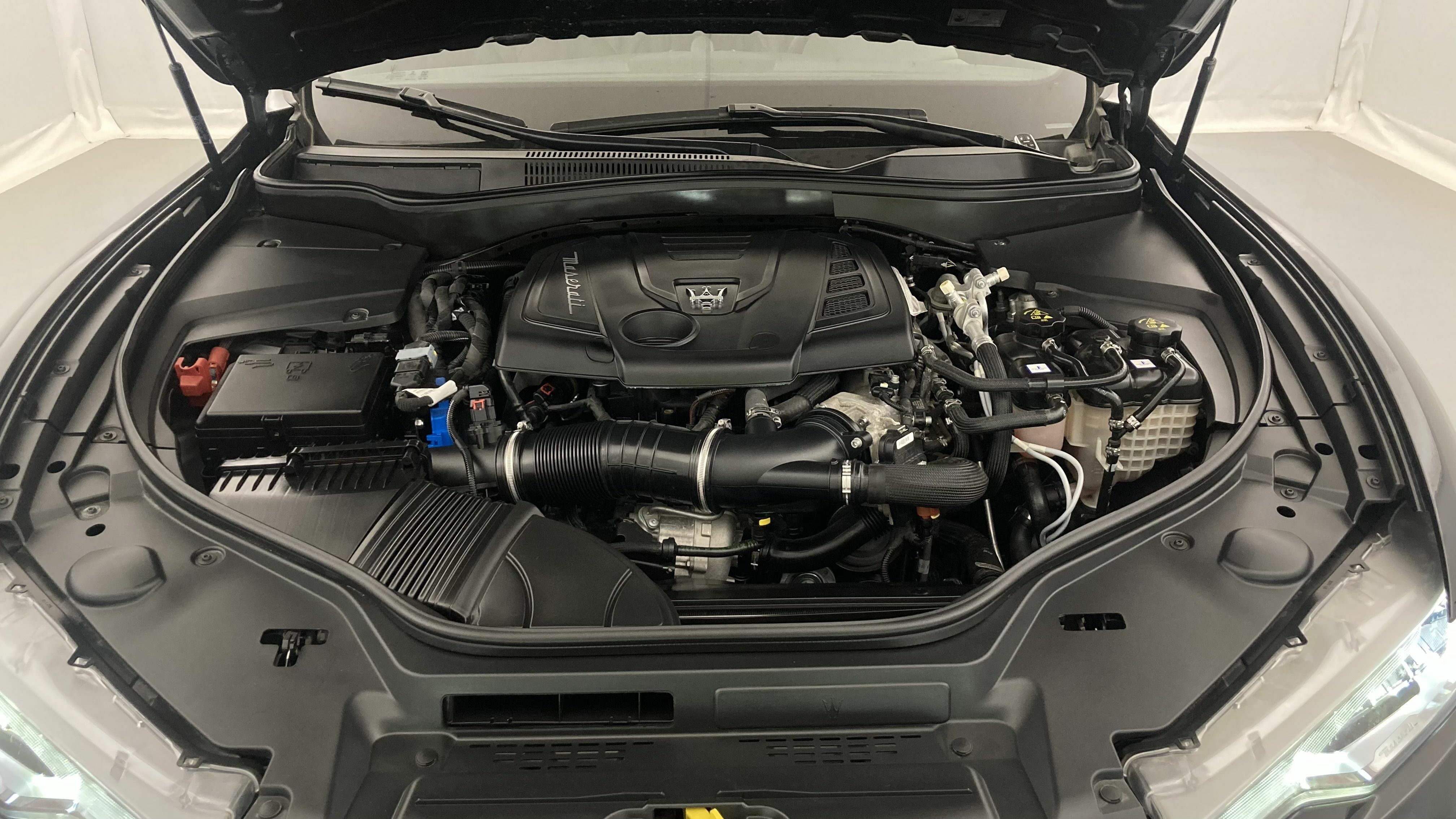 maserati levante gt hybrid 2.0 HYBRID 330 AWD CA 2022 nero ribelle 25