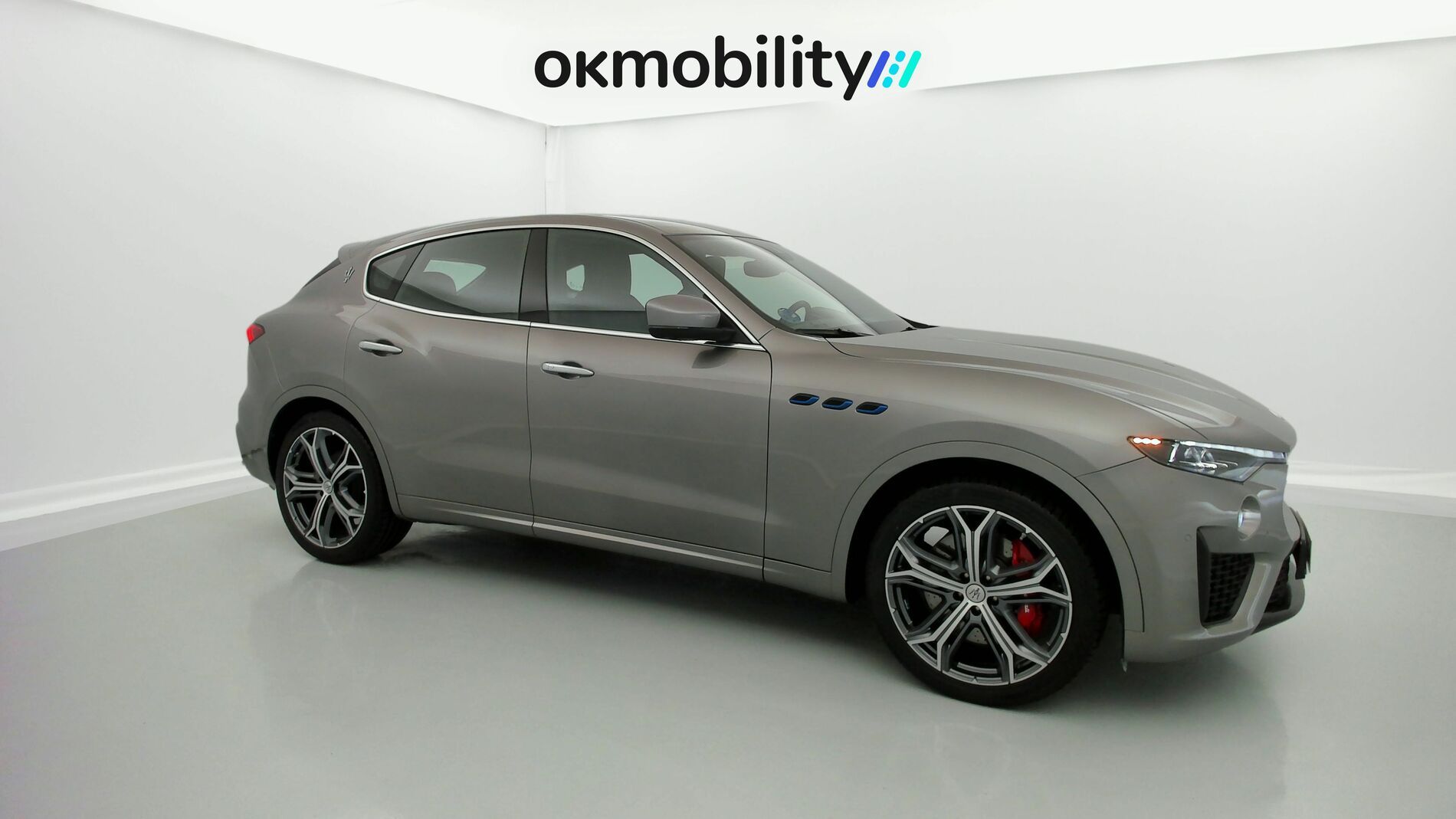 maserati levante gt hybrid 2.0 HYBRID 330 AWD CA 2022 grigio 2