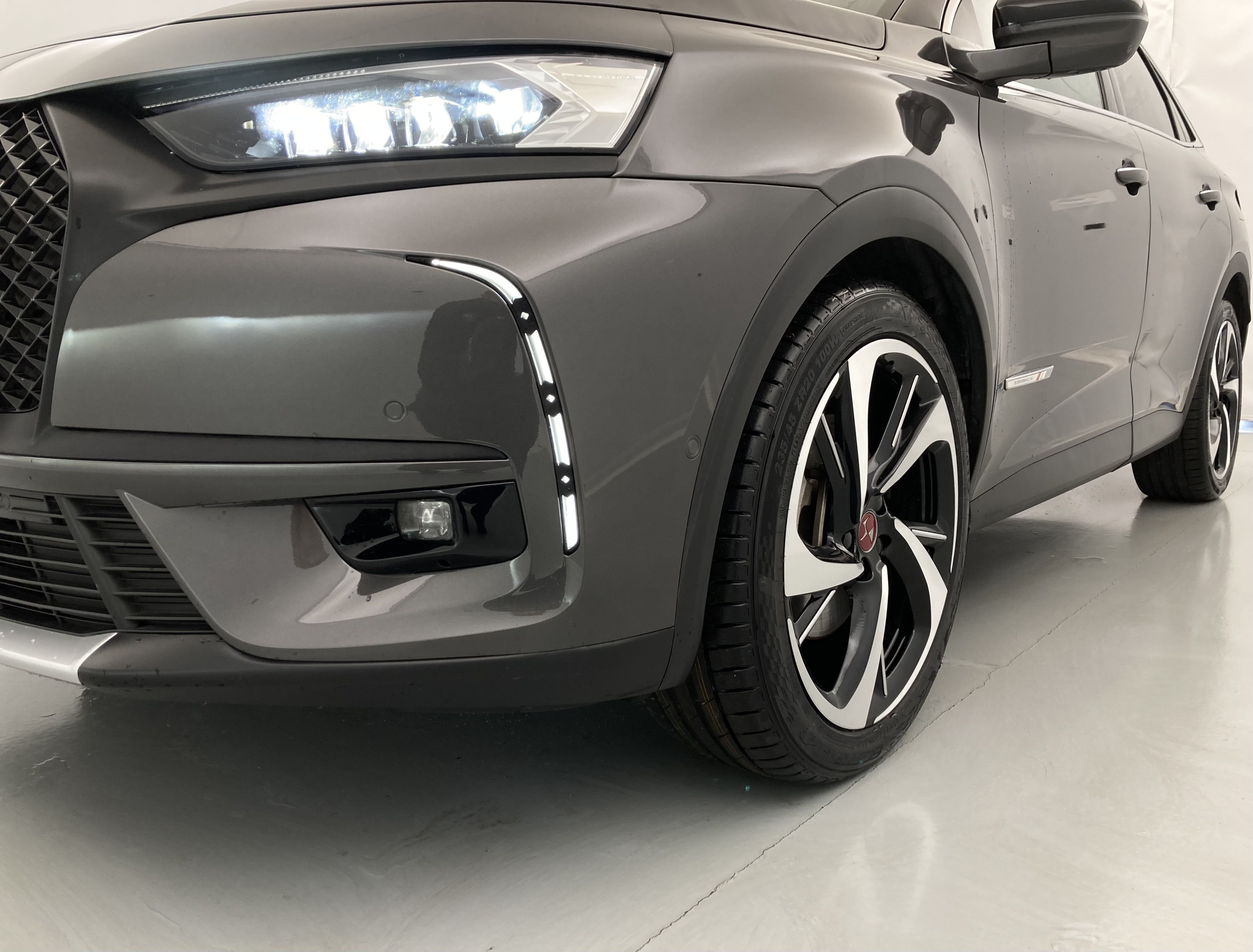 ds ds7 crossback performance line + E-TENSE 300 CA 2022 gris platino 26