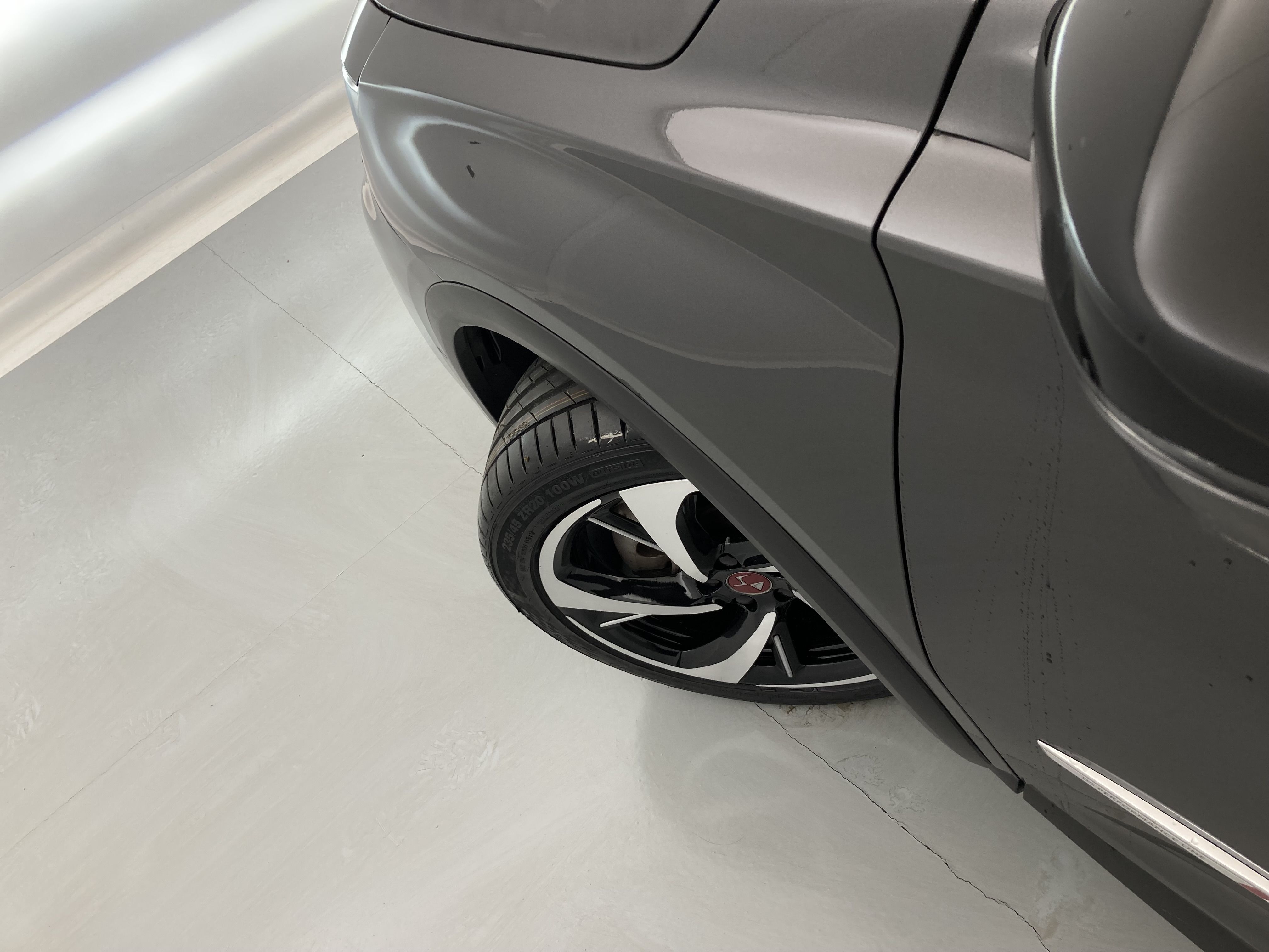 ds ds7 crossback performance line + E-TENSE 300 CA 2022 gris platino 29