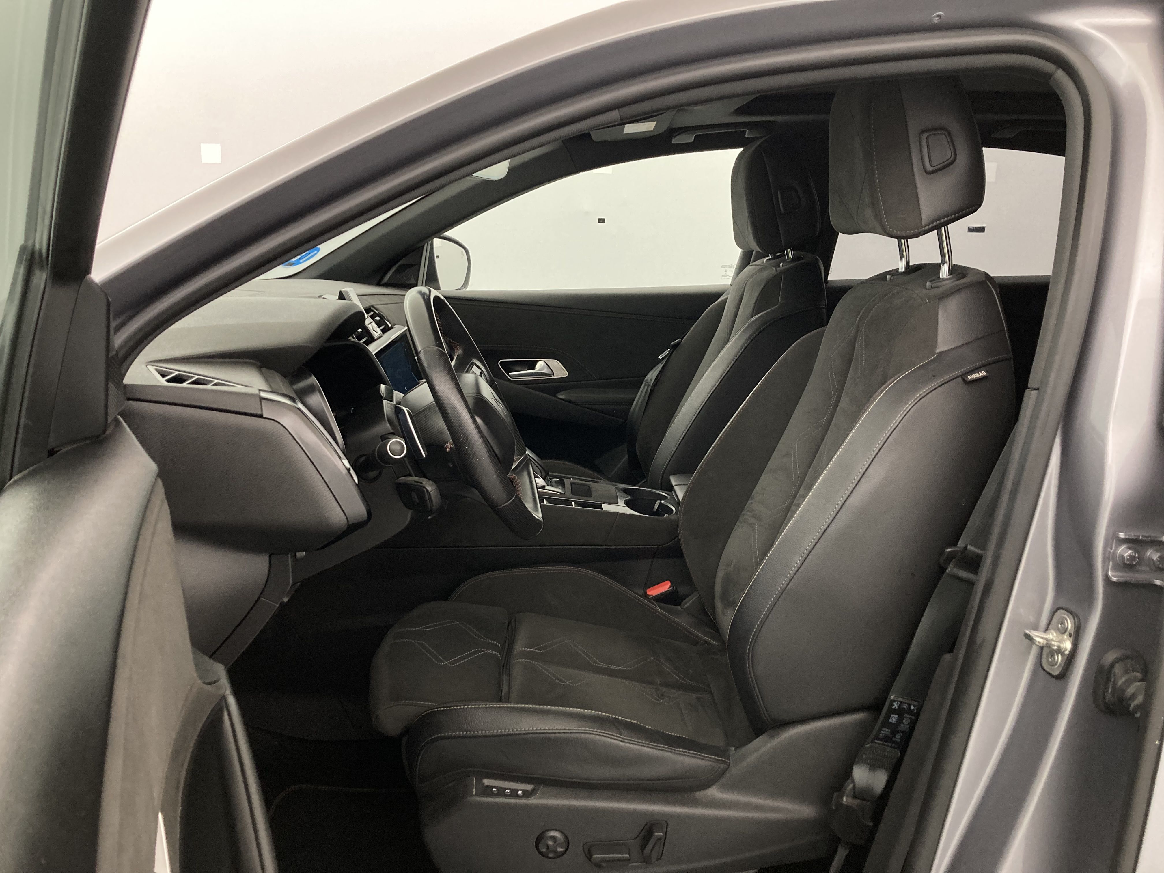 ds ds7 crossback performance line + E-TENSE 300 CA 2022 gris artense 21