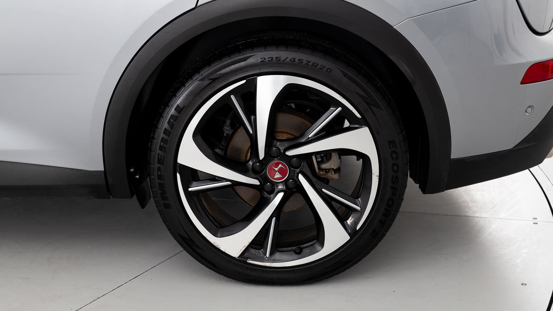 ds ds7 crossback performance line + E-TENSE 300 CA 2022 gris artense 25