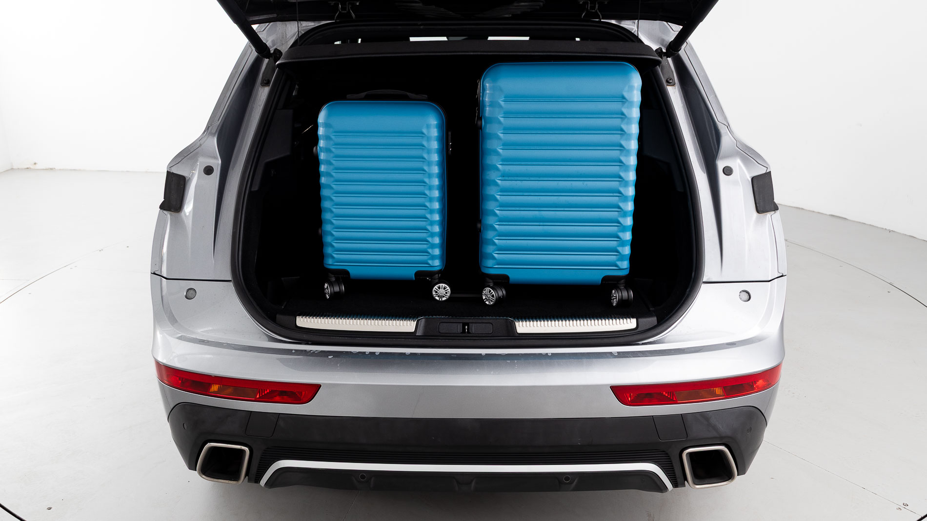 ds ds7 crossback performance line + E-TENSE 300 CA 2022 gris artense 32