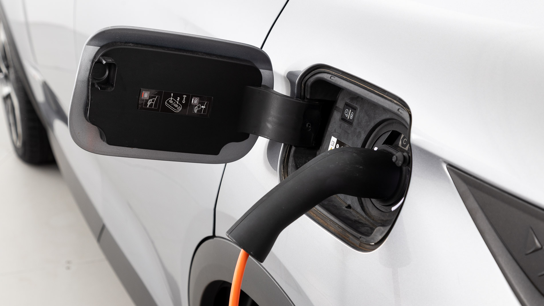 ds ds7 crossback performance line + E-TENSE 300 CA 2022 gris artense 34