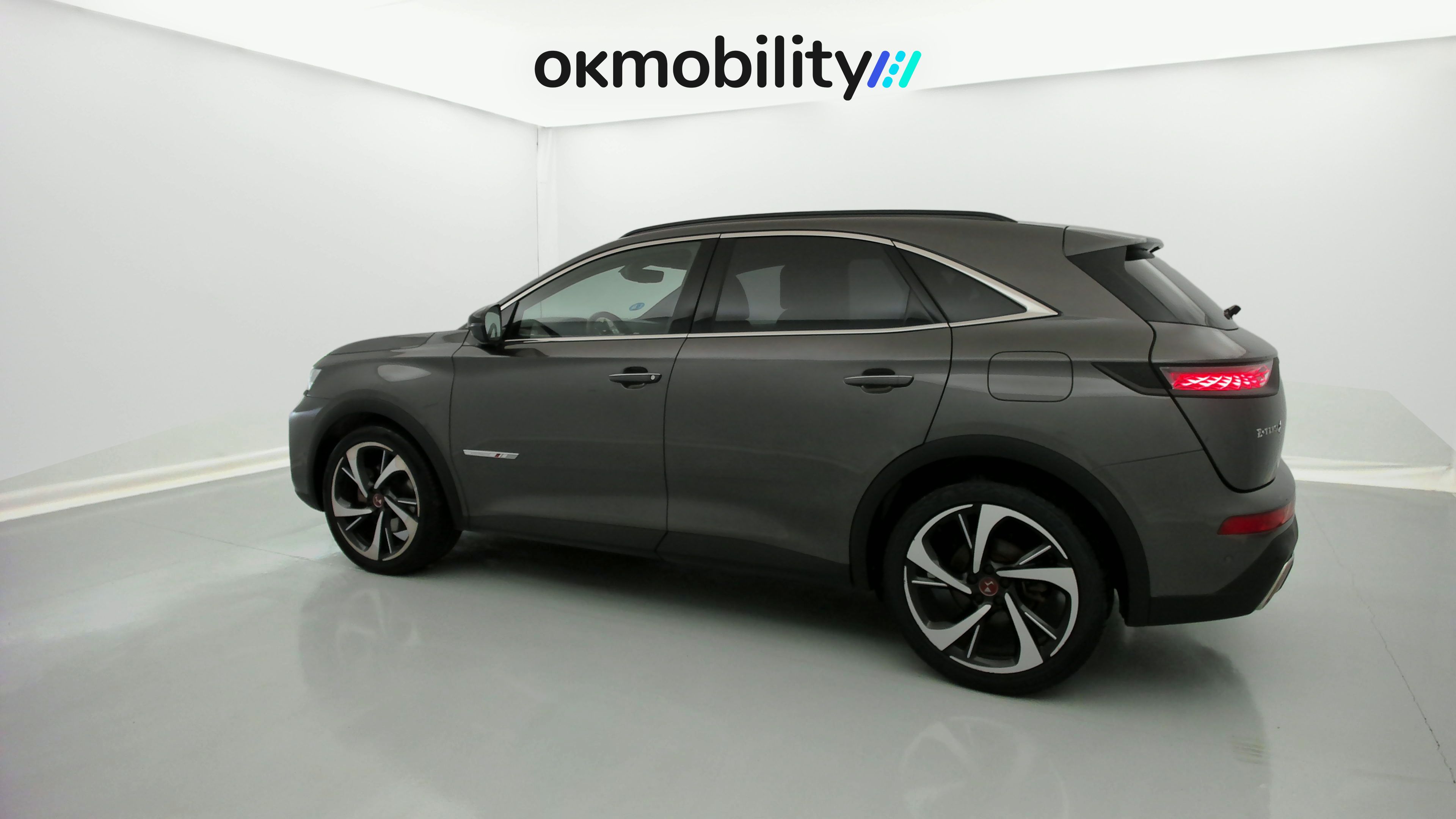 ds ds7 crossback performance line + E-TENSE 300 CA 2022 gris platino 10