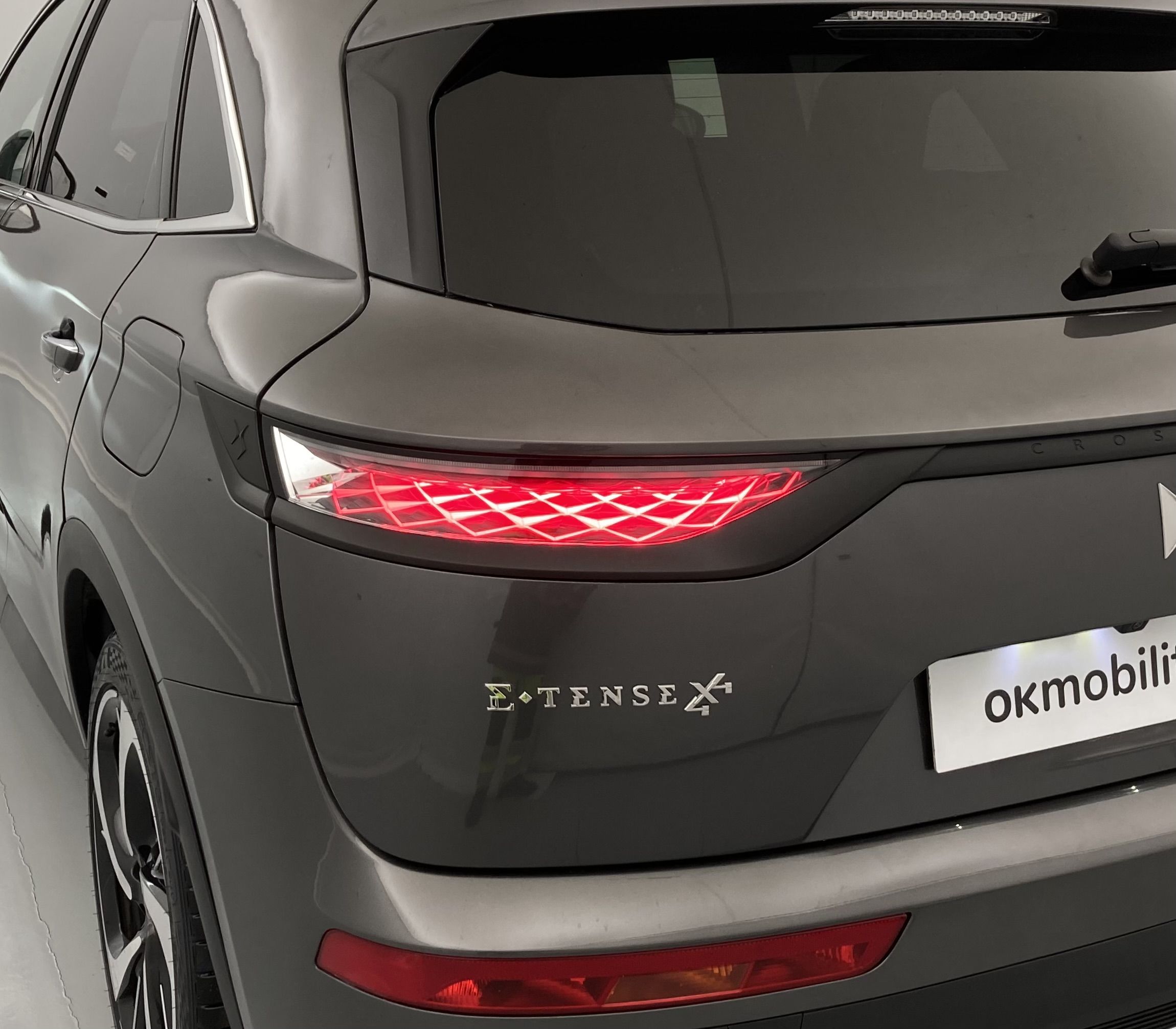 ds ds7 crossback performance line + E-TENSE 300 CA 2022 gris platino 17