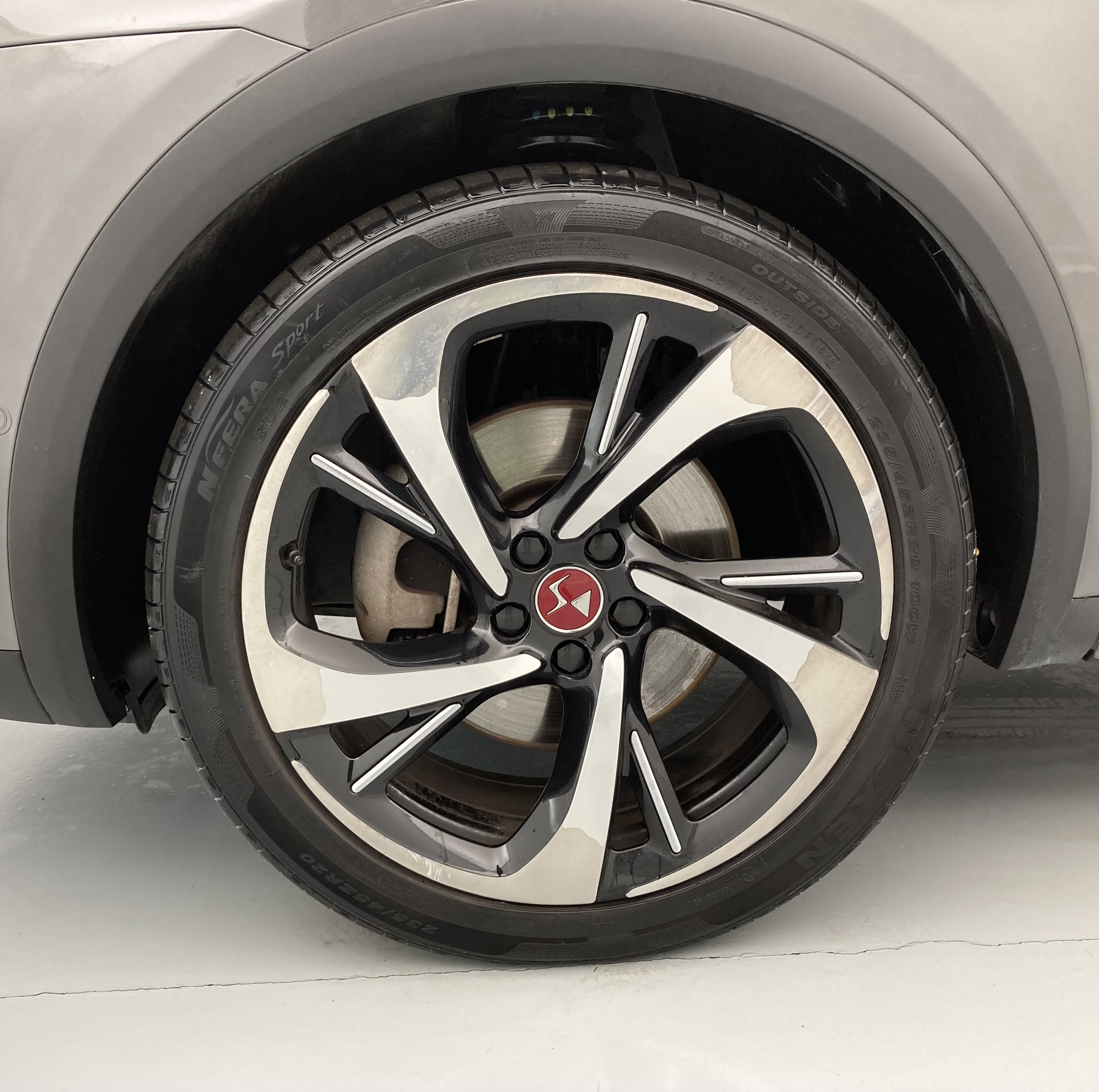 ds ds7 crossback performance line + E-TENSE 300 CA 2022 gris platino 32