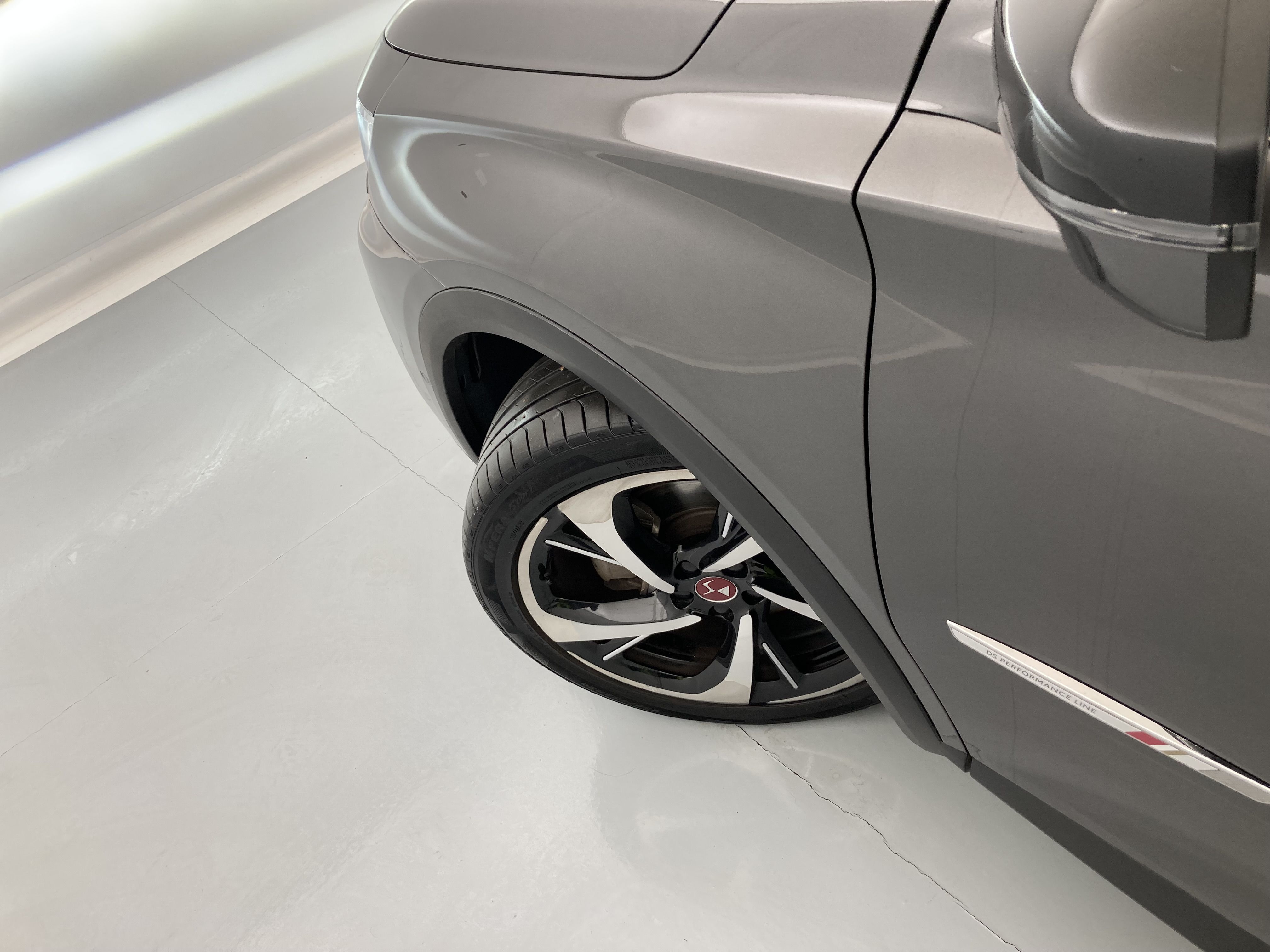 ds ds7 crossback performance line + E-TENSE 300 CA 2022 gris platino 34