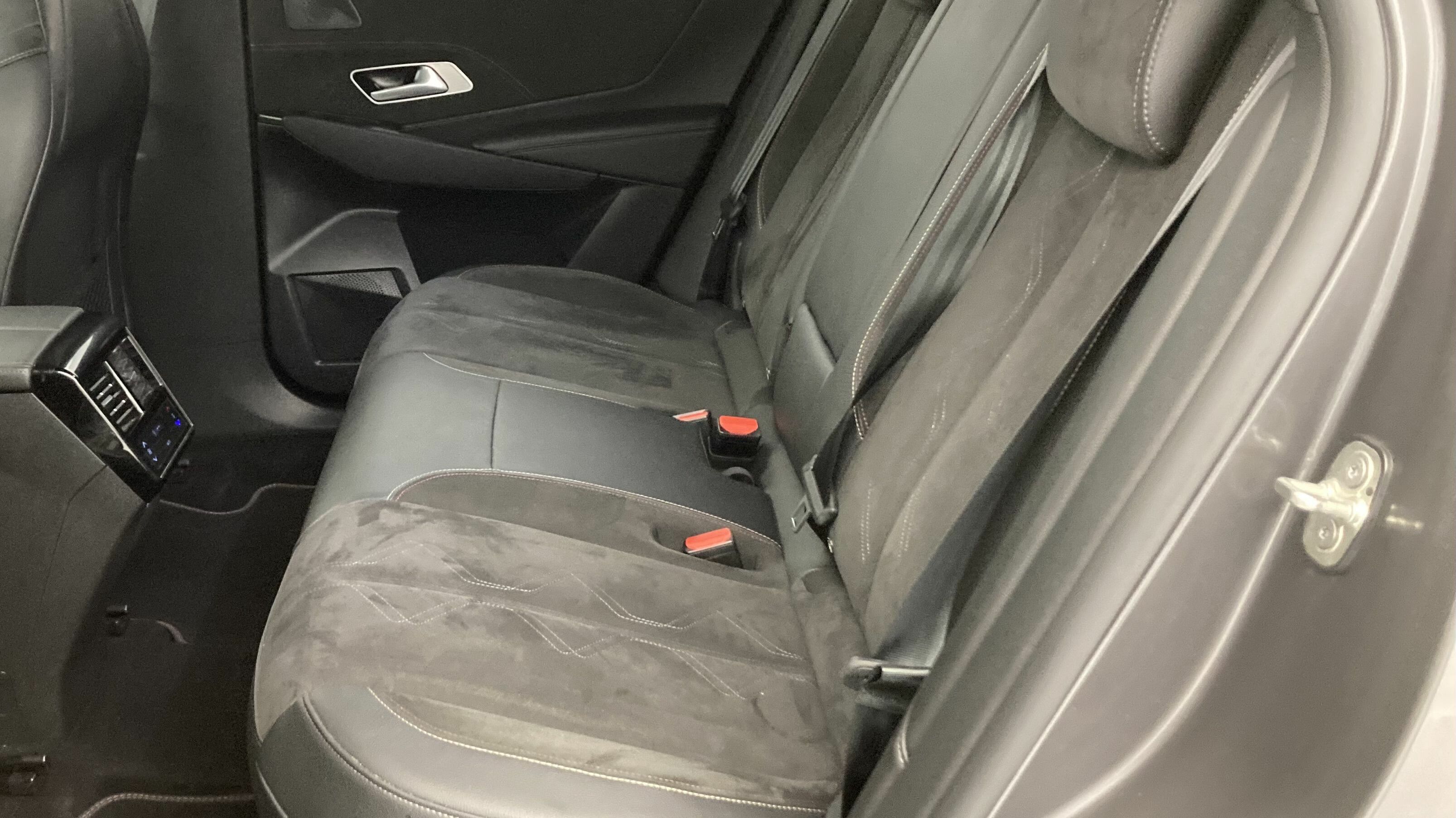 ds ds7 crossback performance line + E-TENSE 300 CA 2022 gris platino 18