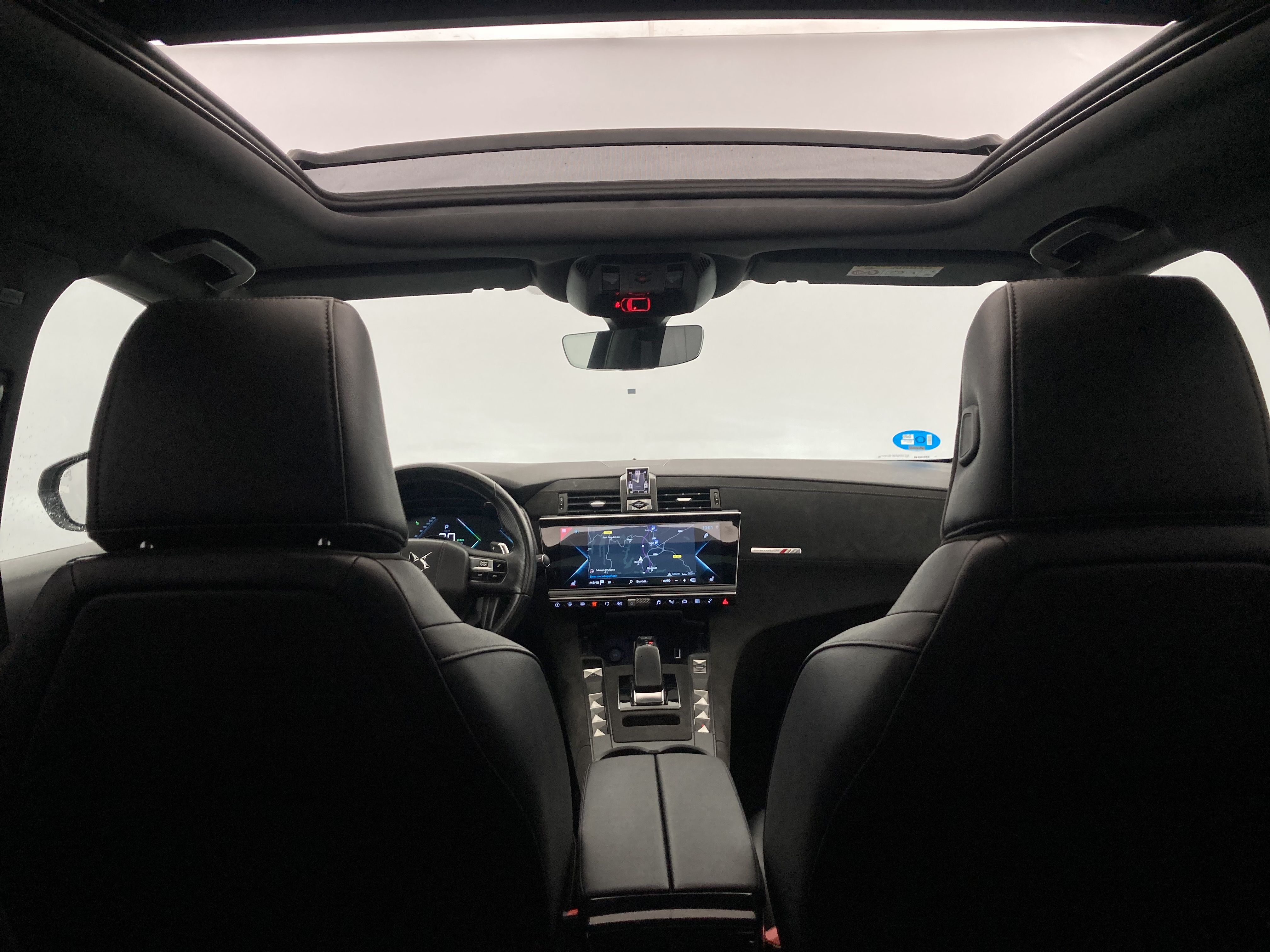 ds ds7 crossback performance line + E-TENSE 300 CA 2022 gris platino 23