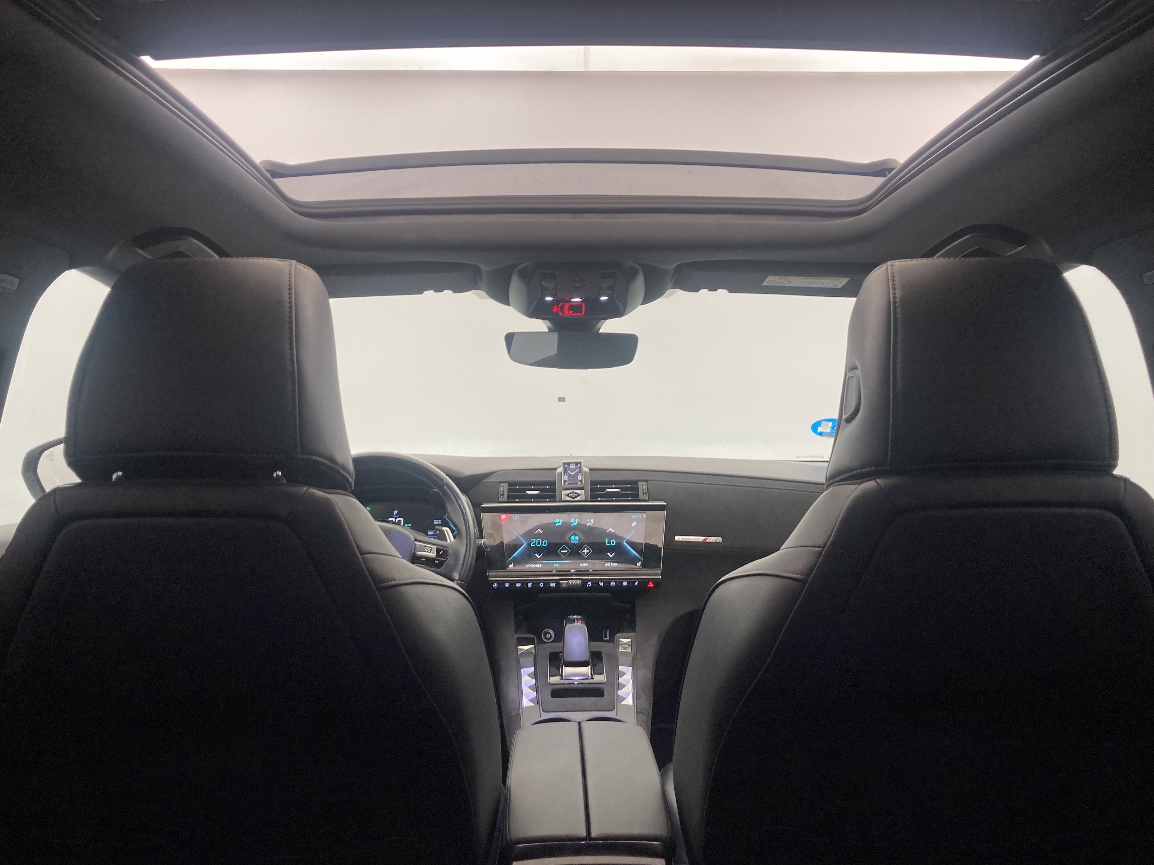 ds ds7 crossback performance line + E-TENSE 300 CA 2022 crystal pearl 24