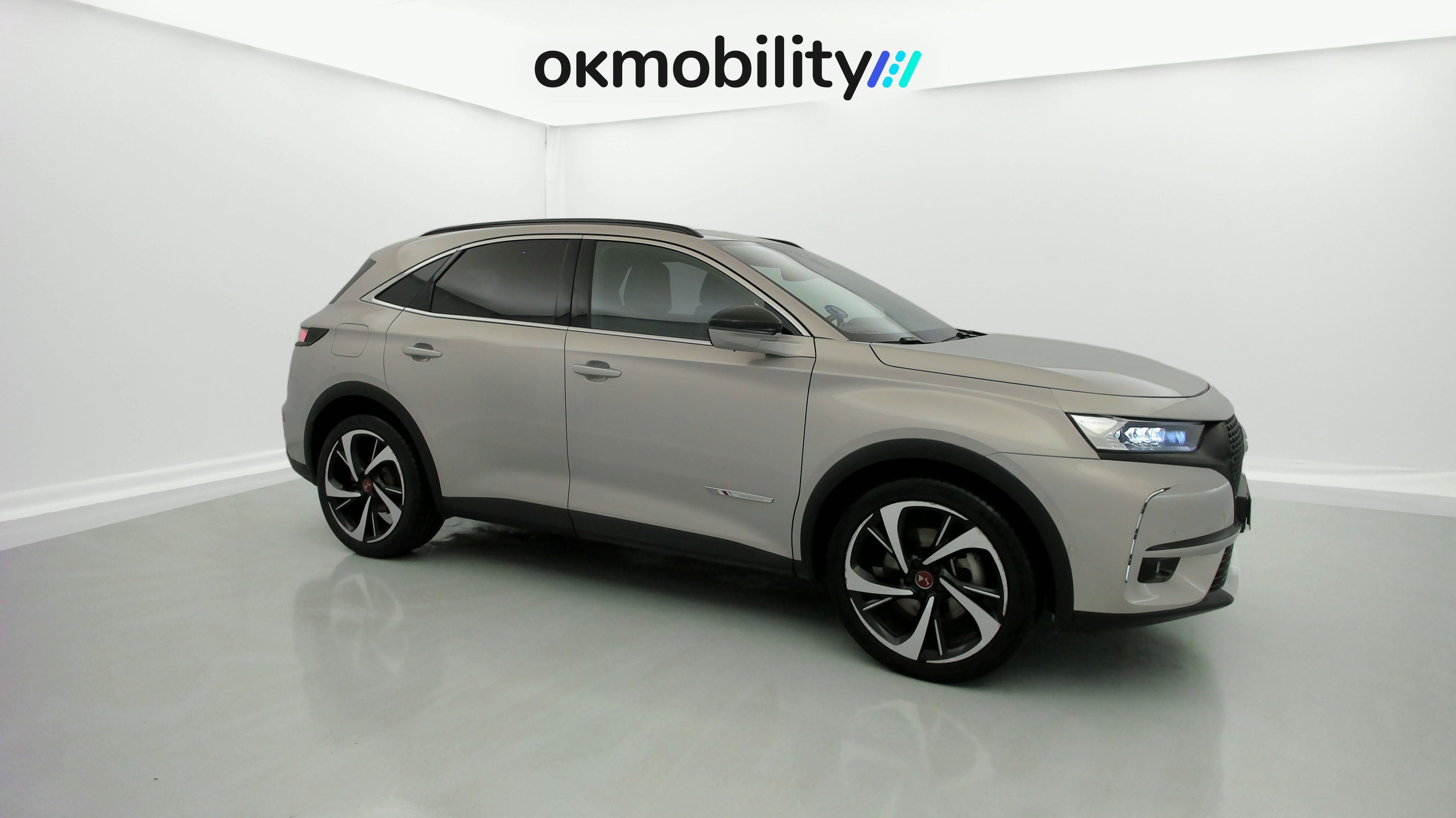 ds ds7 crossback performance line + E-TENSE 300 CA 2022 crystal pearl 4