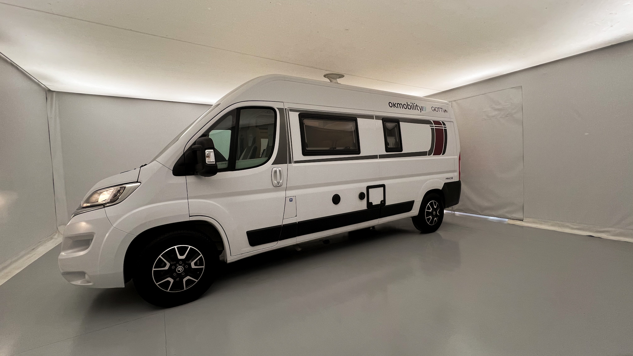 citroen giottiline 60b giottiline b 2.2 D 140 2023 blanco 1