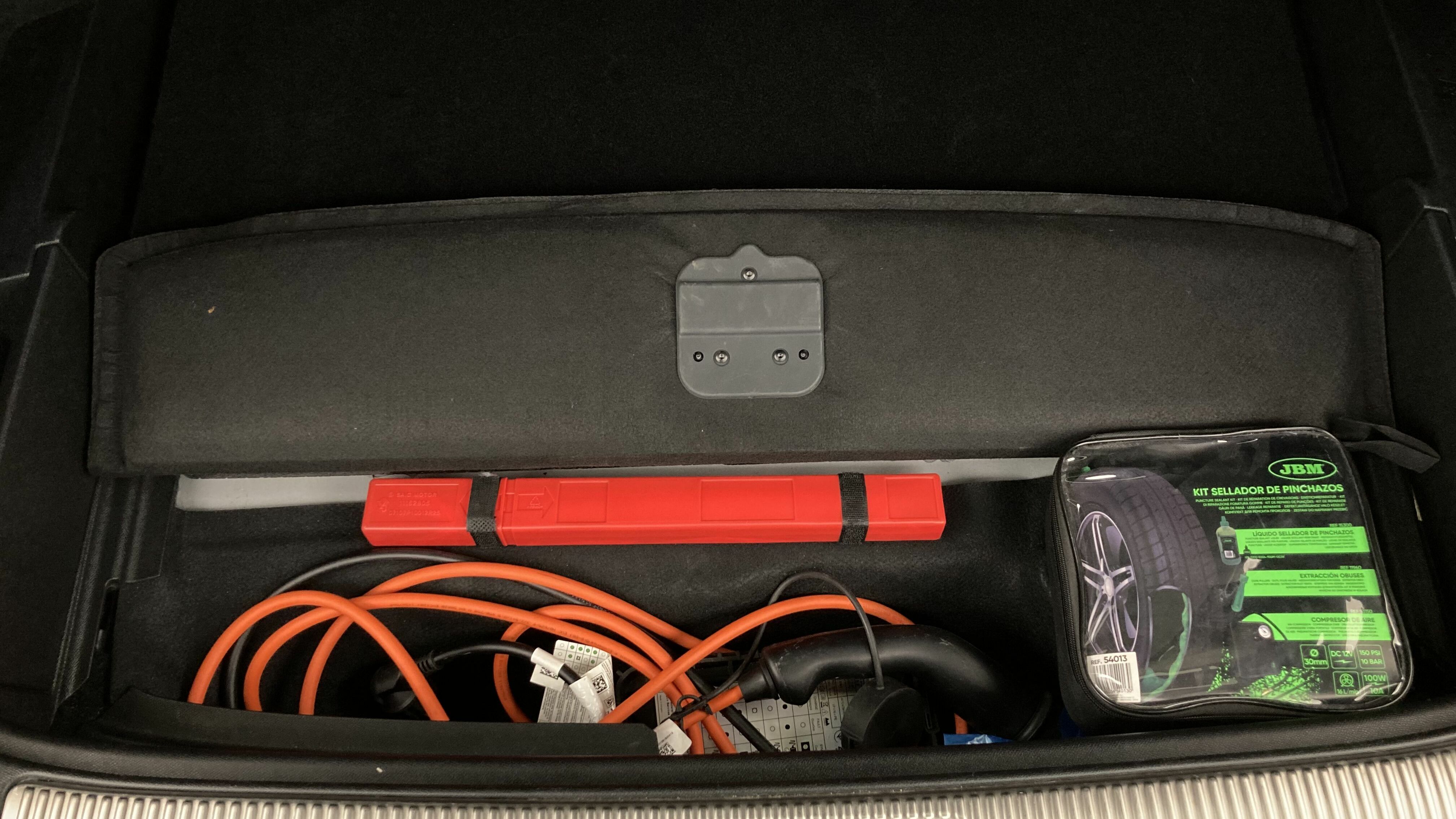 ds ds7 crossback performance line + E-TENSE 300 CA 2022 blanco nacarado 24