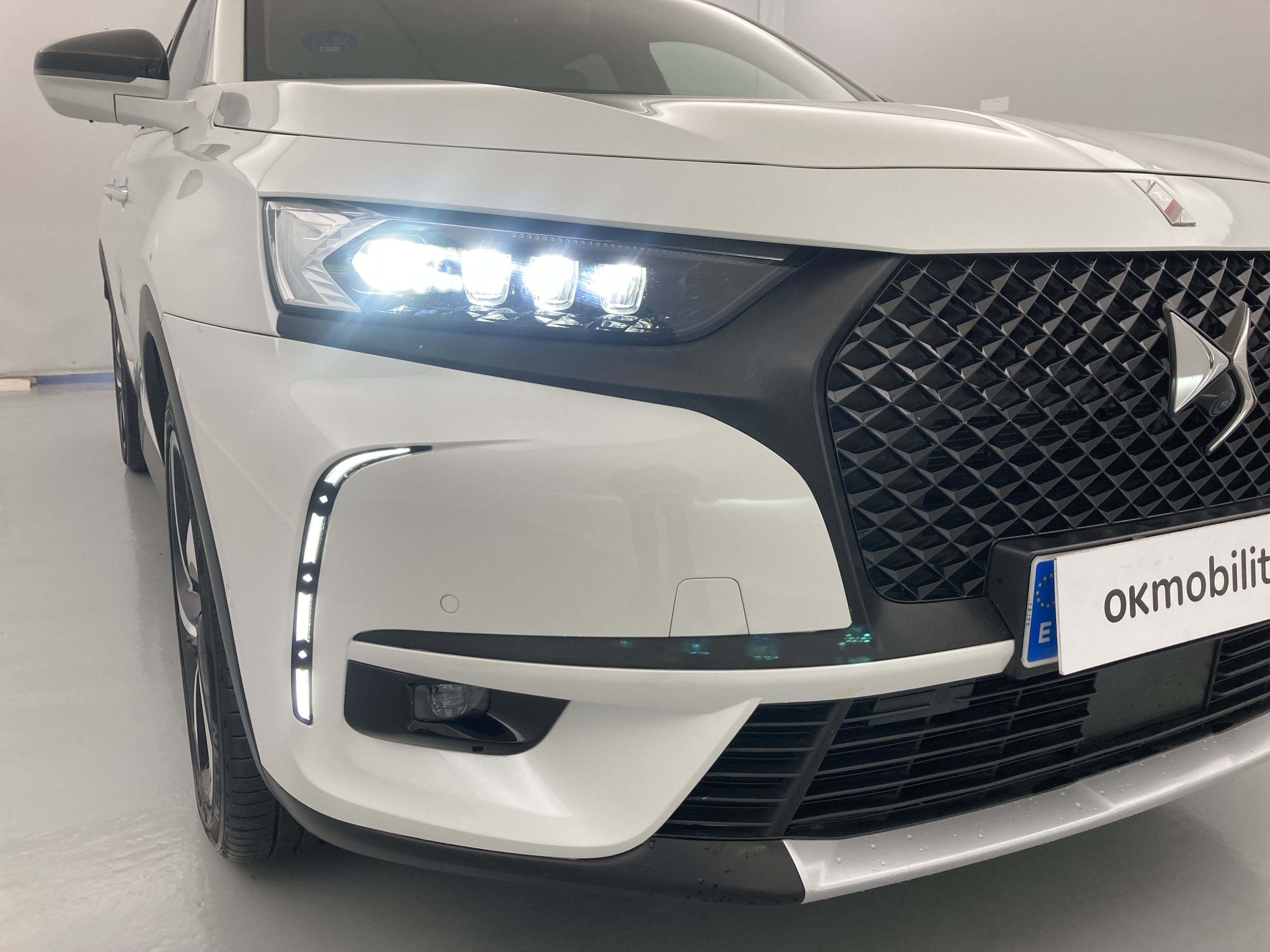ds ds7 crossback performance line + E-TENSE 300 CA 2022 blanco nacarado 15
