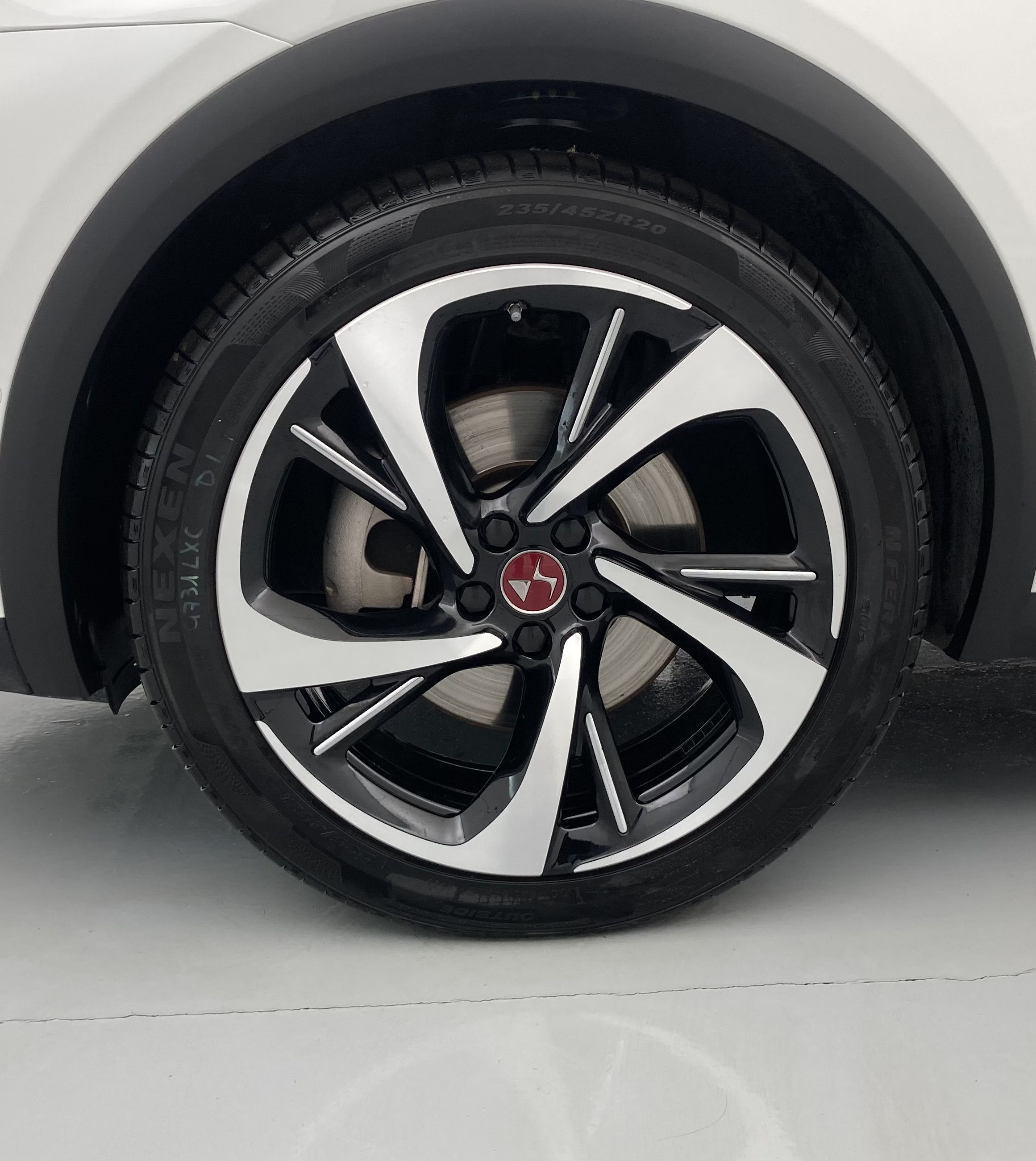 ds ds7 crossback performance line + E-TENSE 300 CA 2022 blanco nacarado 29