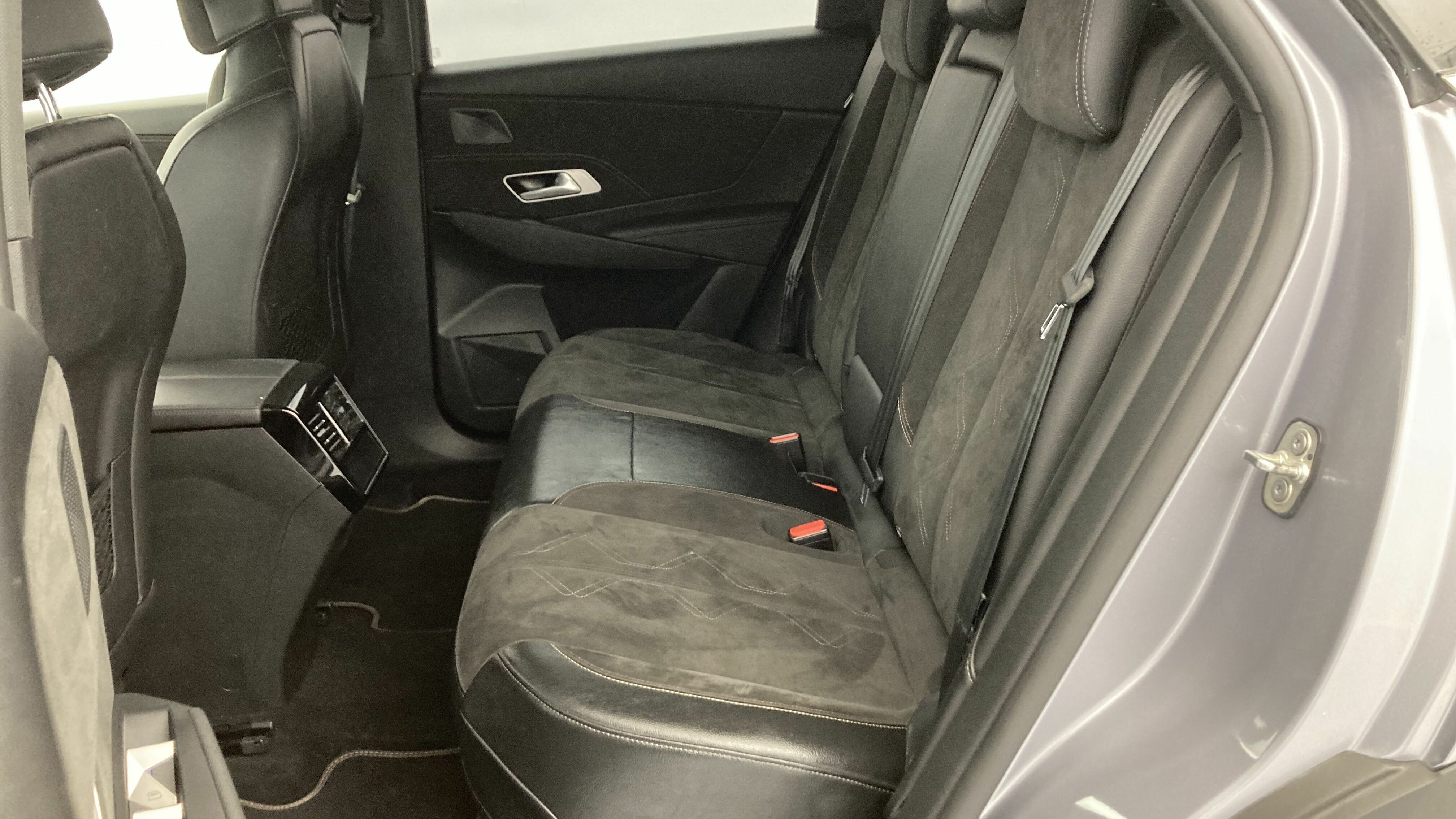 ds ds7 crossback performance line + E-TENSE 300 CA 2022 gris artense 16