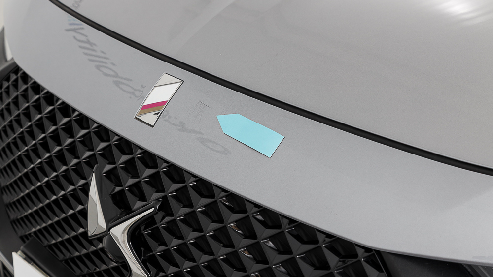 ds ds7 crossback performance line + E-TENSE 300 CA 2022 gris artense 42