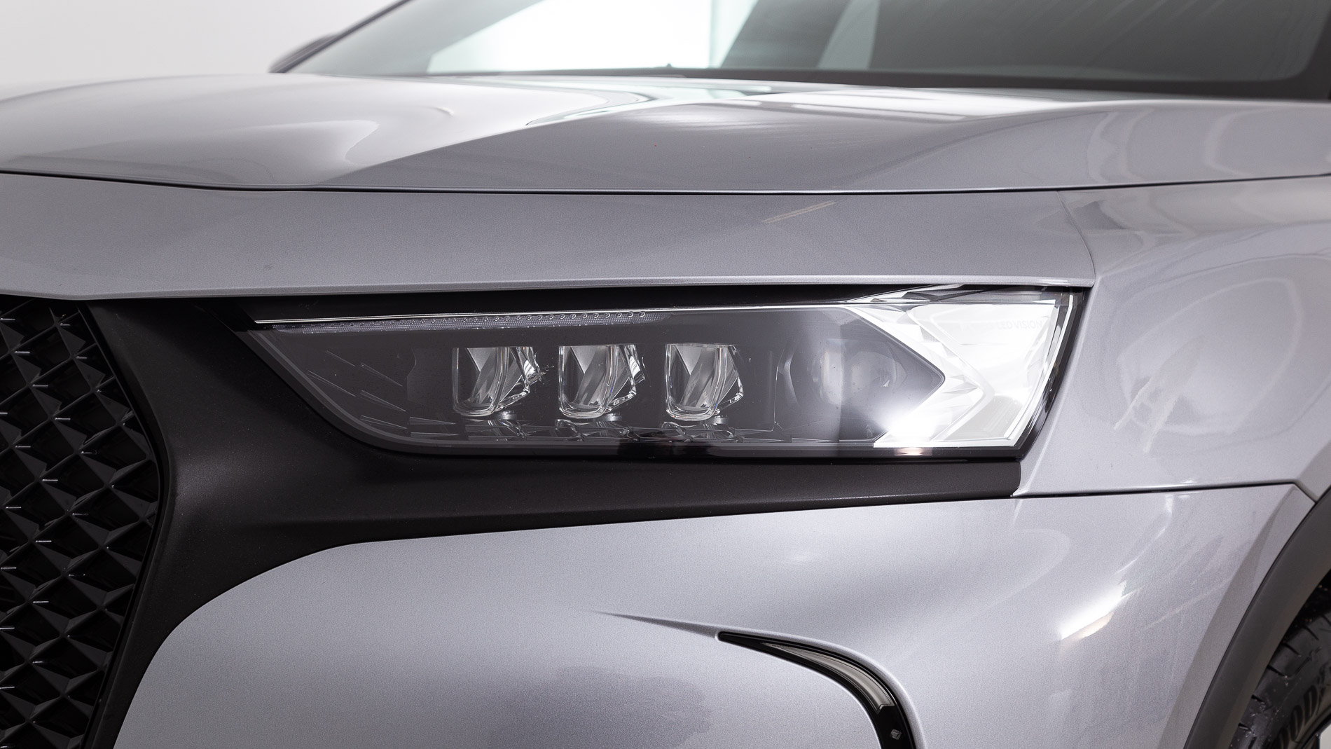 ds ds7 crossback performance line + E-TENSE 300 CA 2022 gris artense 28