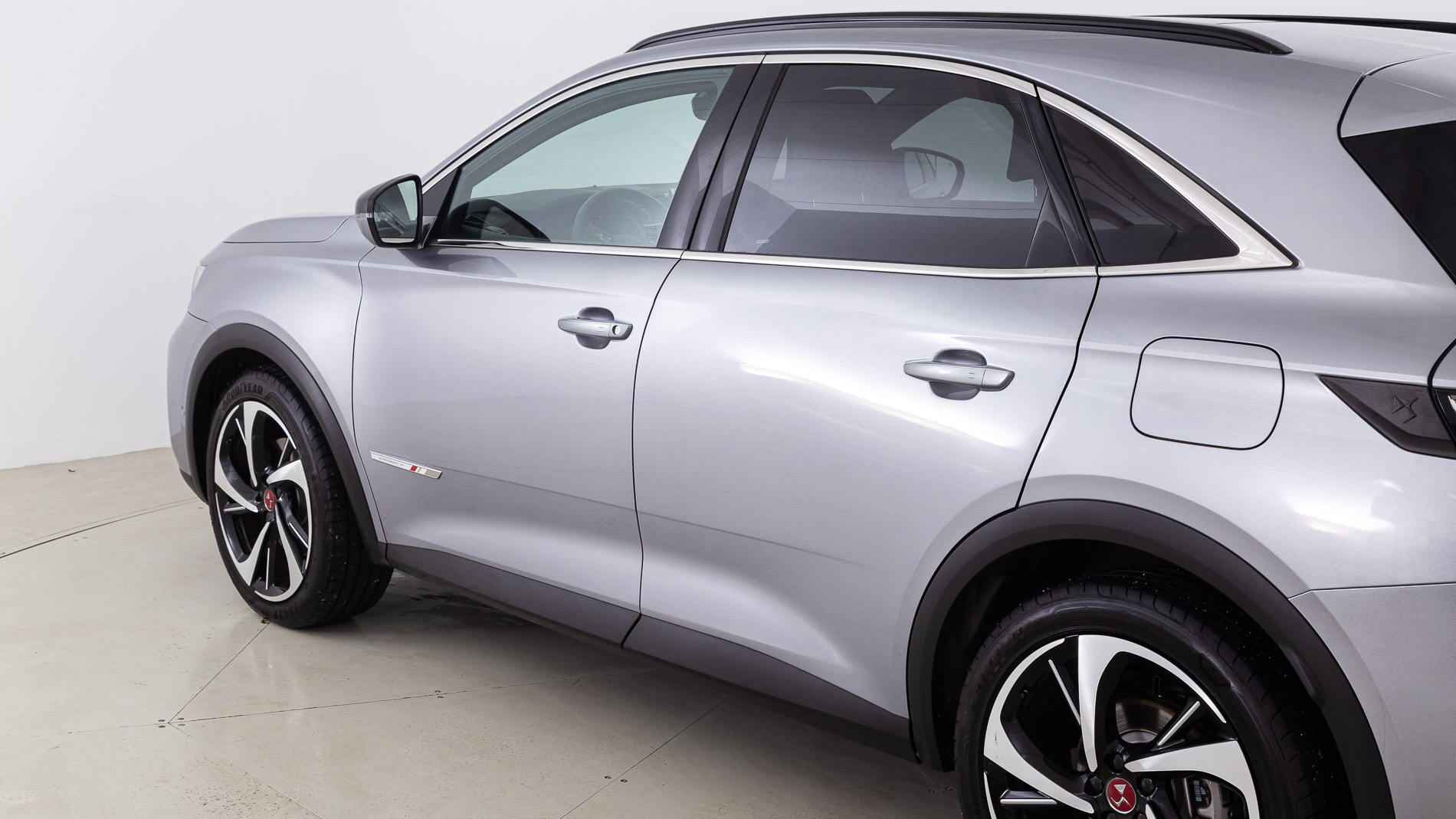 ds ds7 crossback performance line + E-TENSE 300 CA 2022 gris artense 33