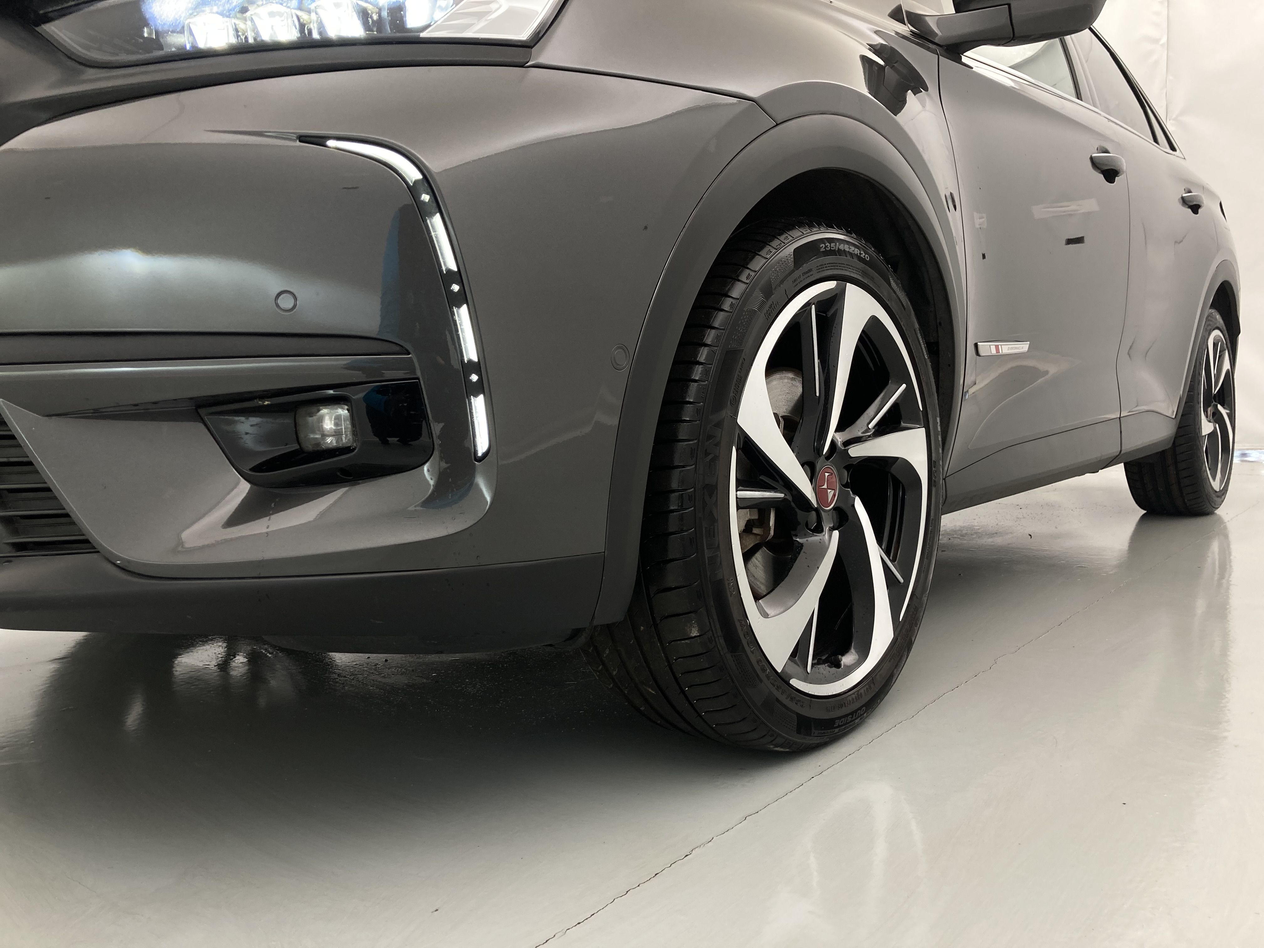 ds ds7 crossback performance line + E-TENSE 300 CA 2022 gris platino 23