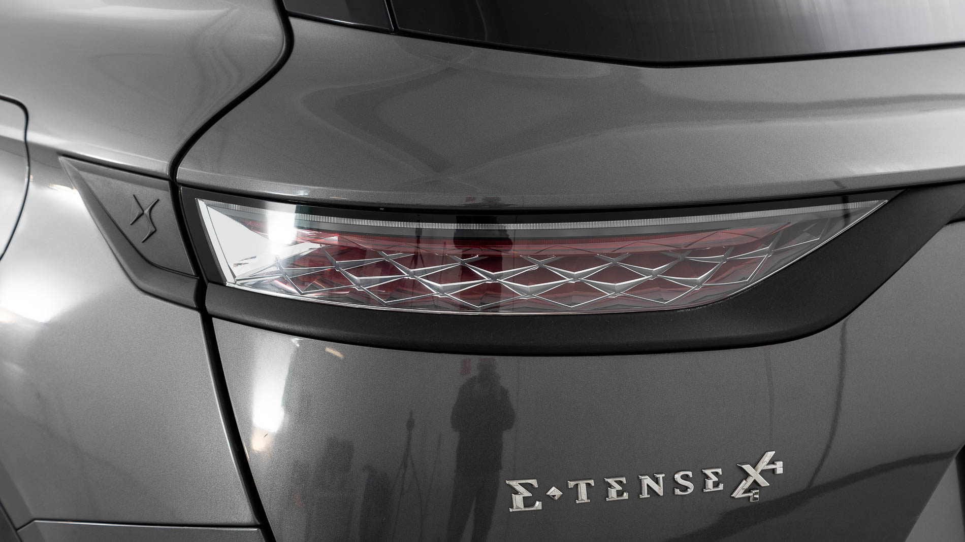 ds ds7 crossback performance line + E-TENSE 300 CA 2022 gris platino 30