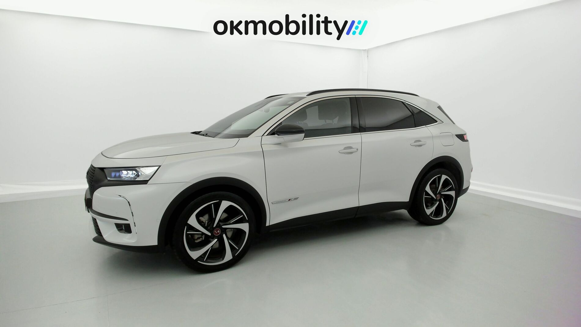ds ds7 crossback performance line + E-TENSE 300 CA 2022 blanco nacarado 5