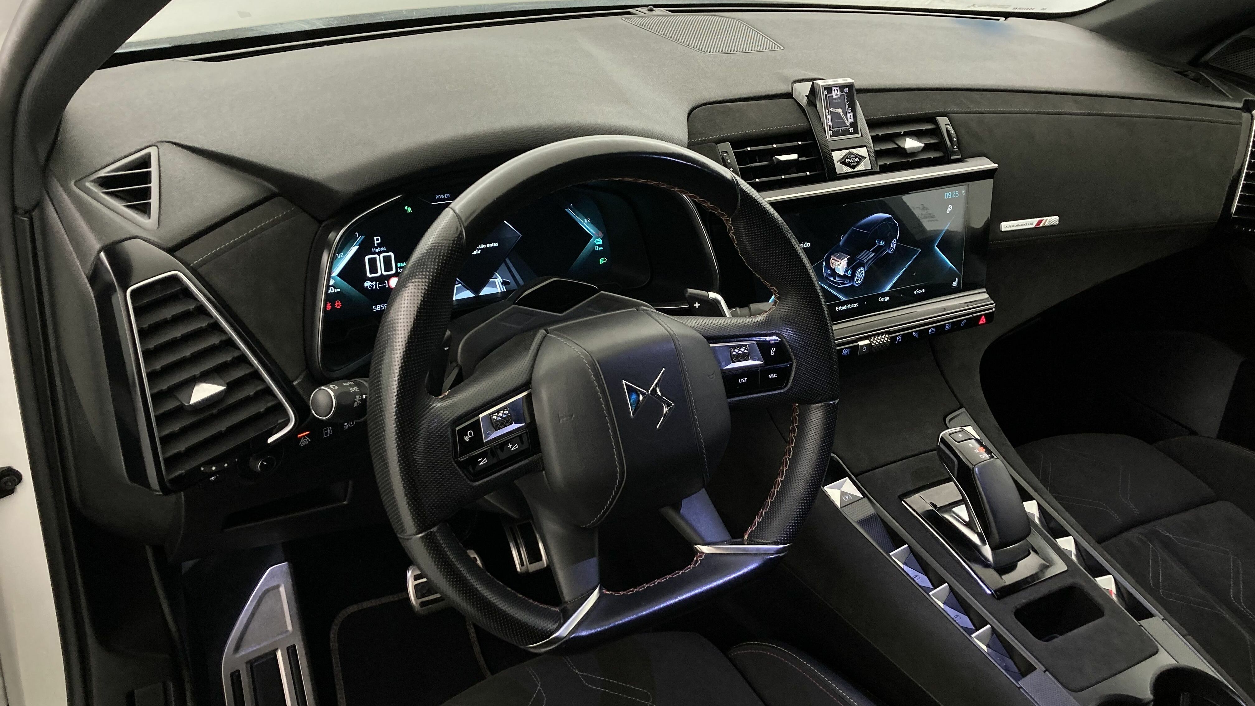 ds ds7 crossback performance line + E-TENSE 300 CA 2022 blanco nacarado 15